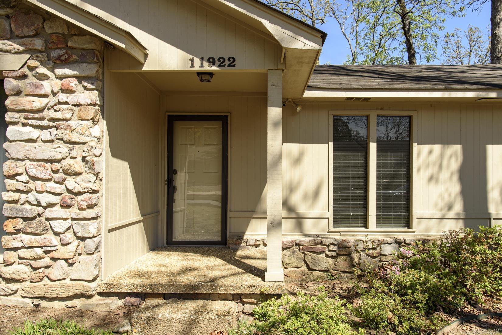 11922 Pleasant Tree Drive