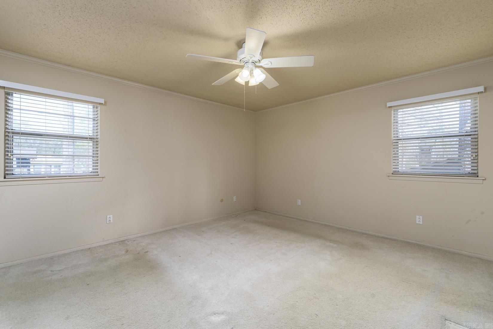 11922 Pleasant Tree Drive