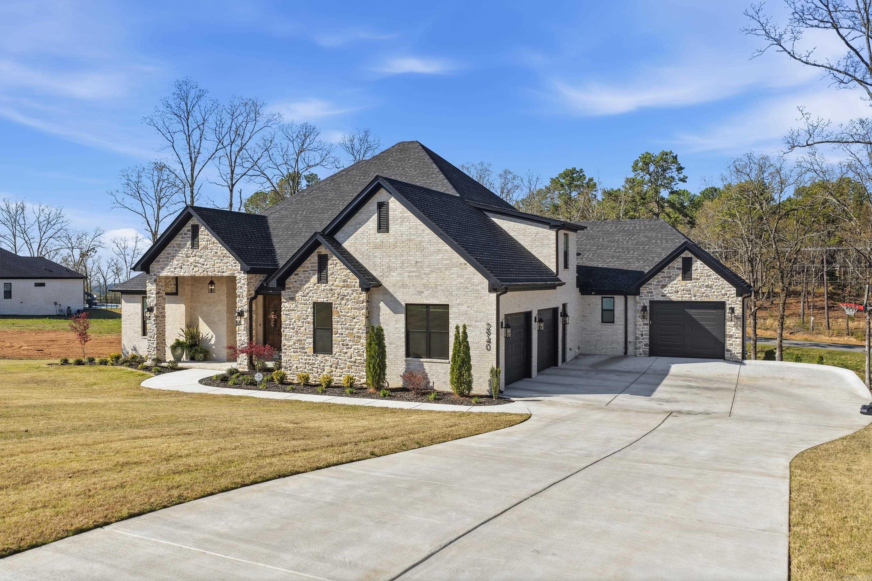 2940 Orchard View Drive