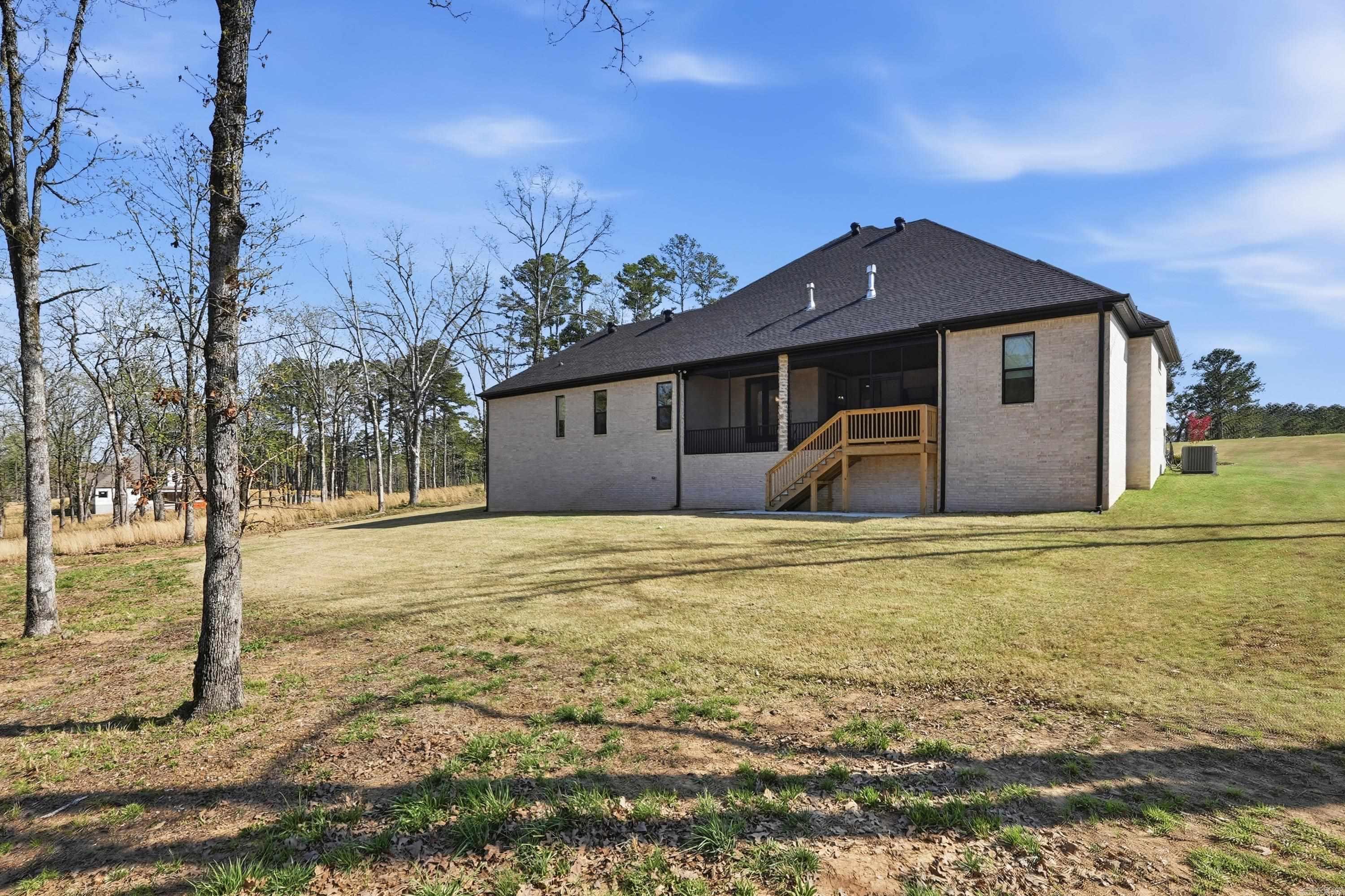 2940 Orchard View Drive