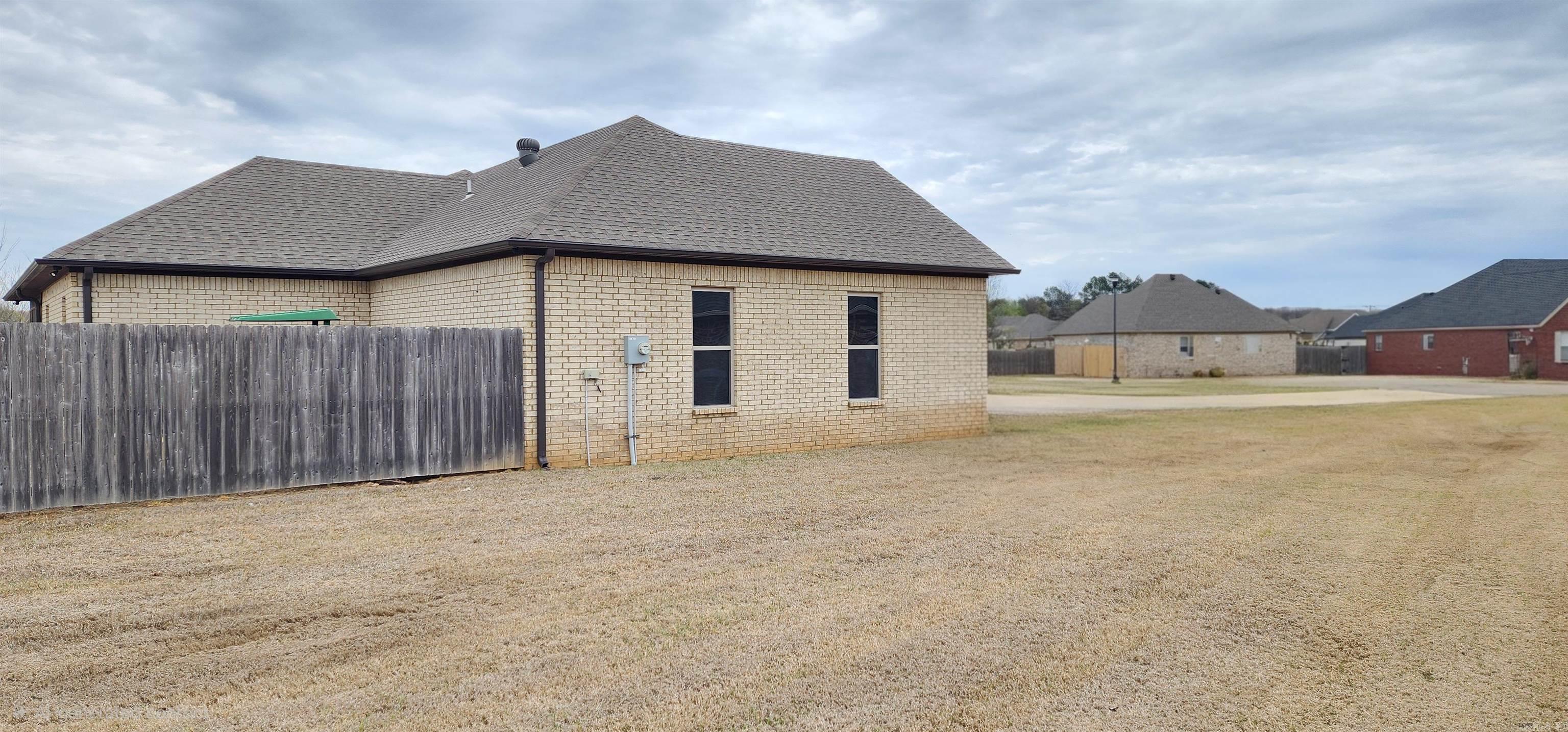 724 Mockingbird Ln