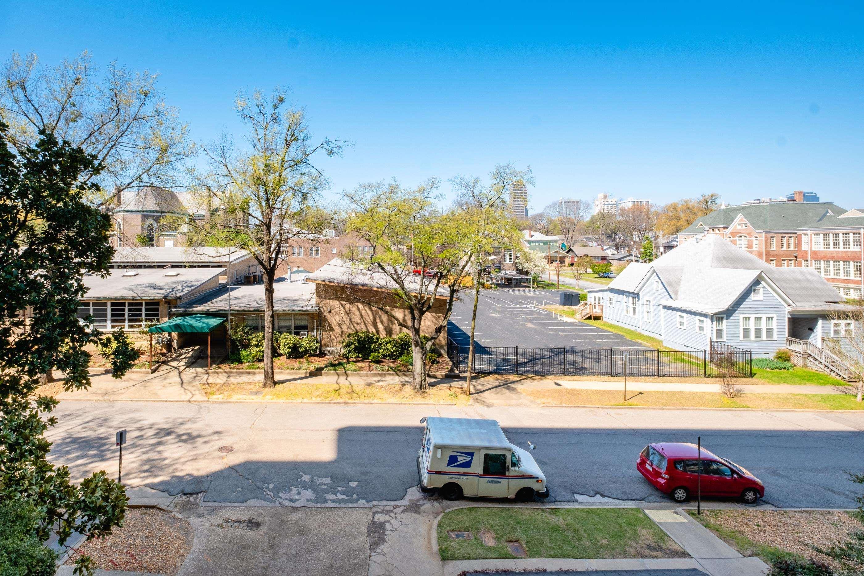 700 E 9th Street Unit 3L