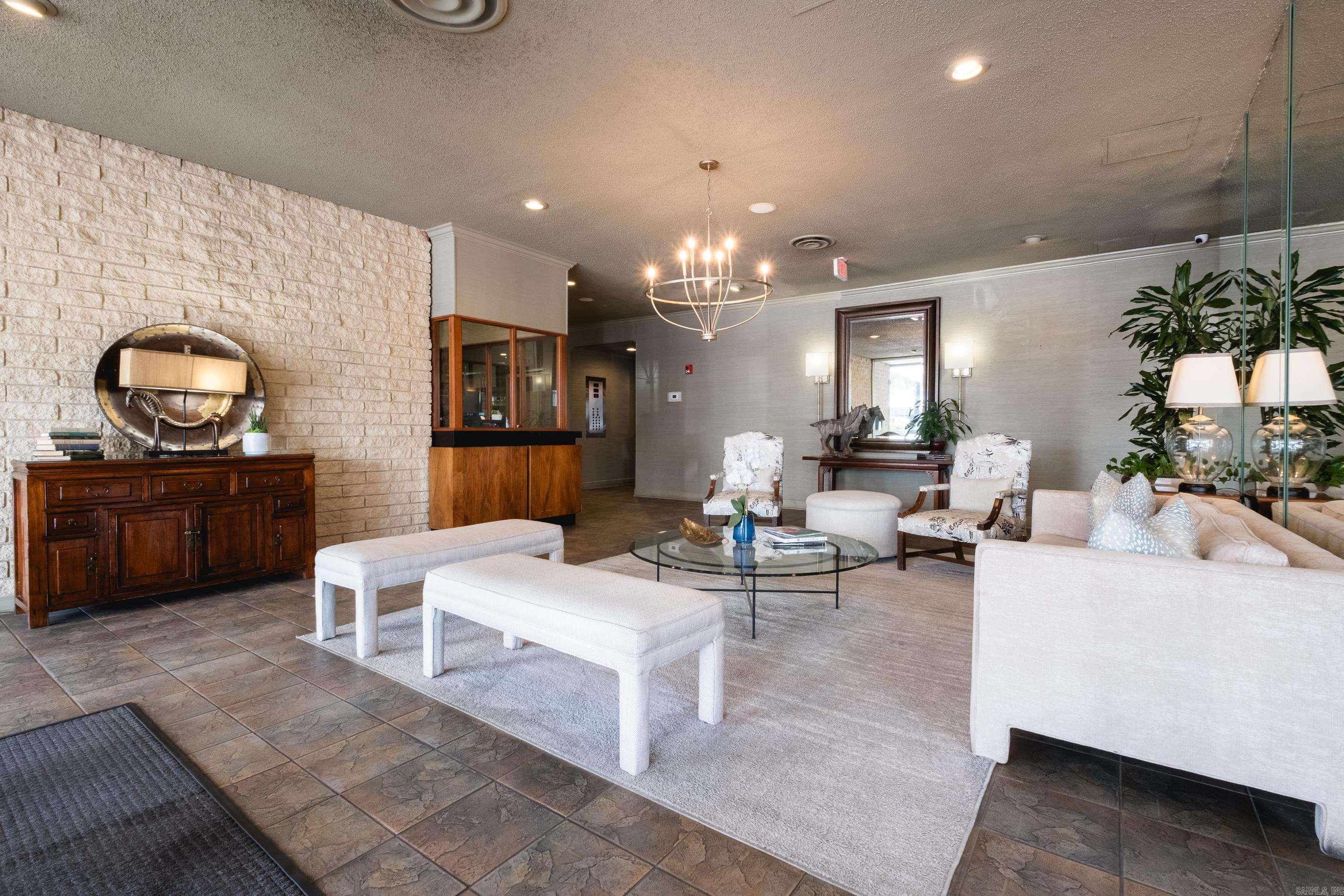 700 E 9th Street Unit 3L