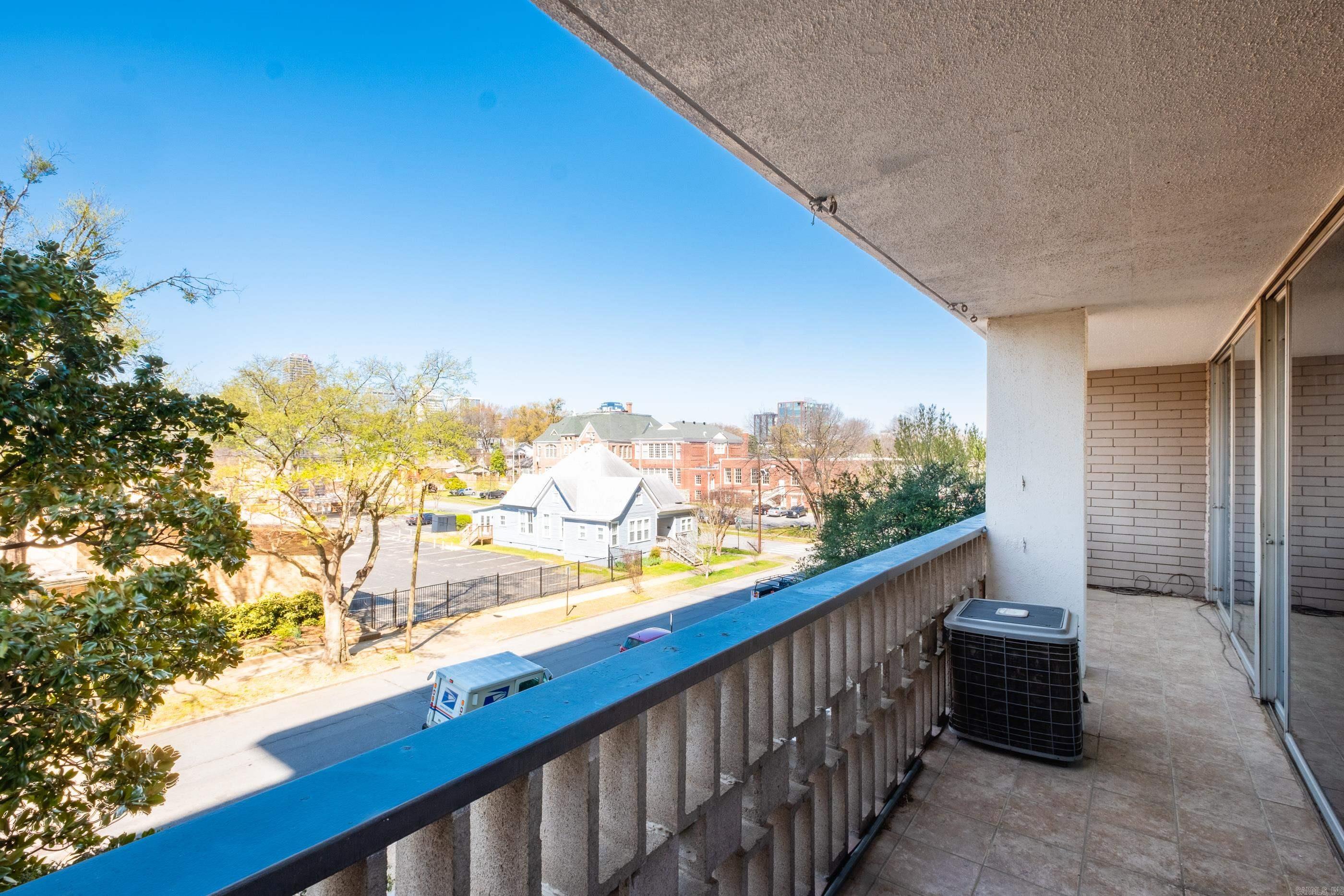 700 E 9th Street Unit 3L