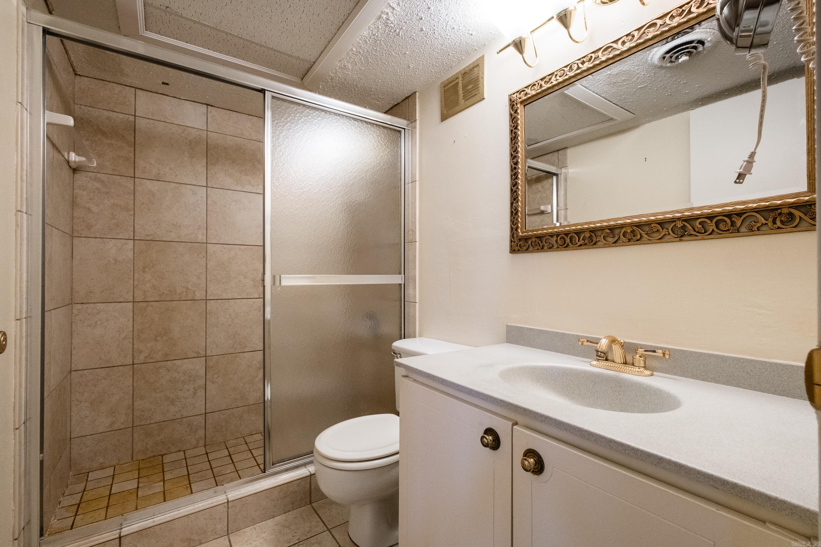 700 E 9th Street Unit 3L