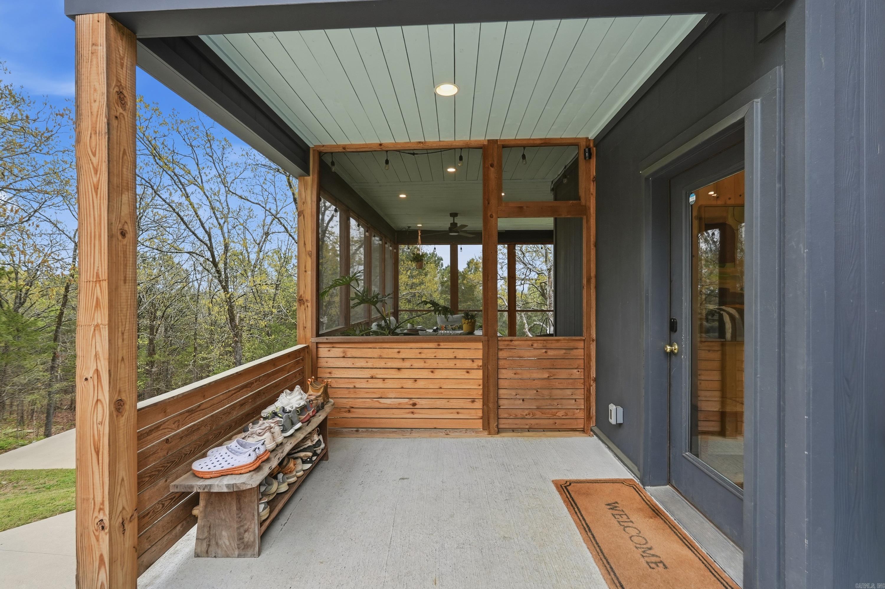 3285 Nob Hill Dr