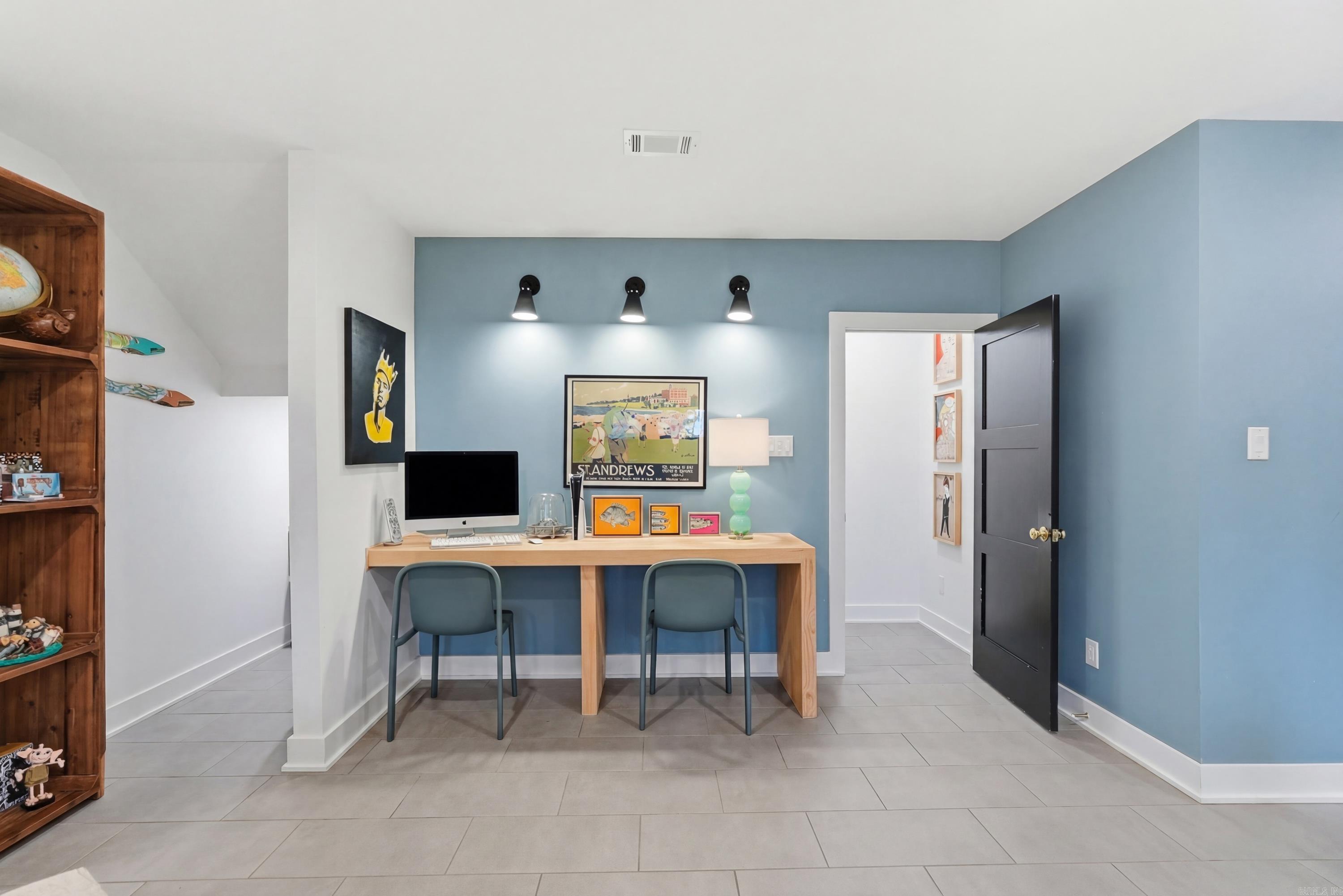 3285 Nob Hill Dr