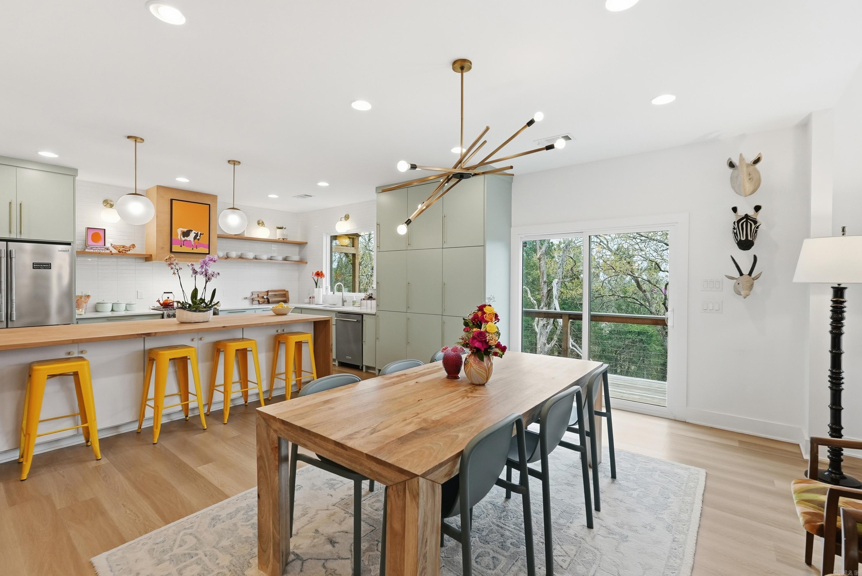 3285 Nob Hill Dr
