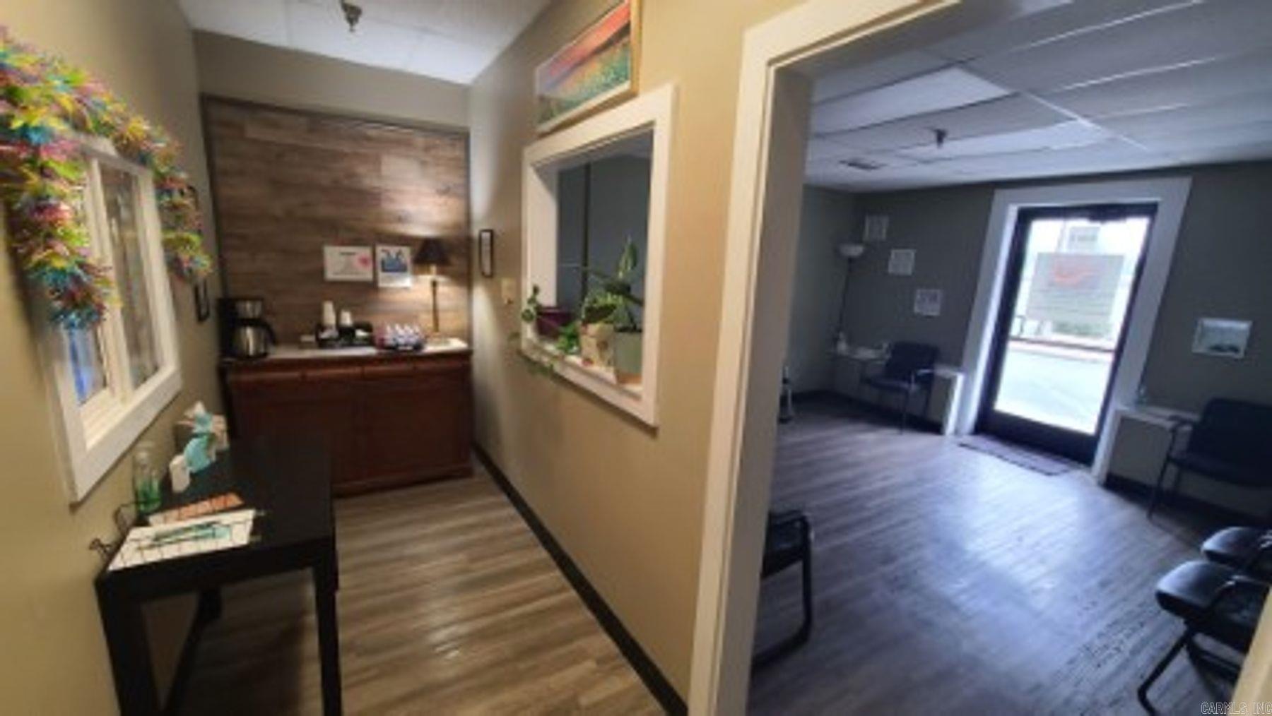 1820 Central Avenue, Suite E