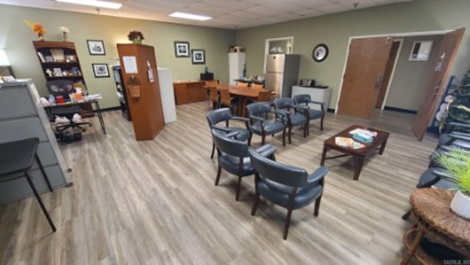 1820 Central Avenue, Suite E