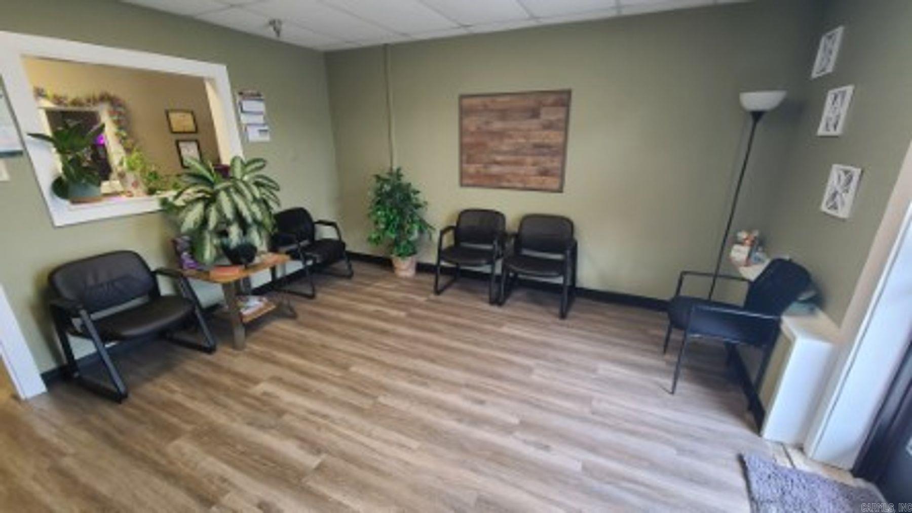 1820 Central Avenue, Suite E