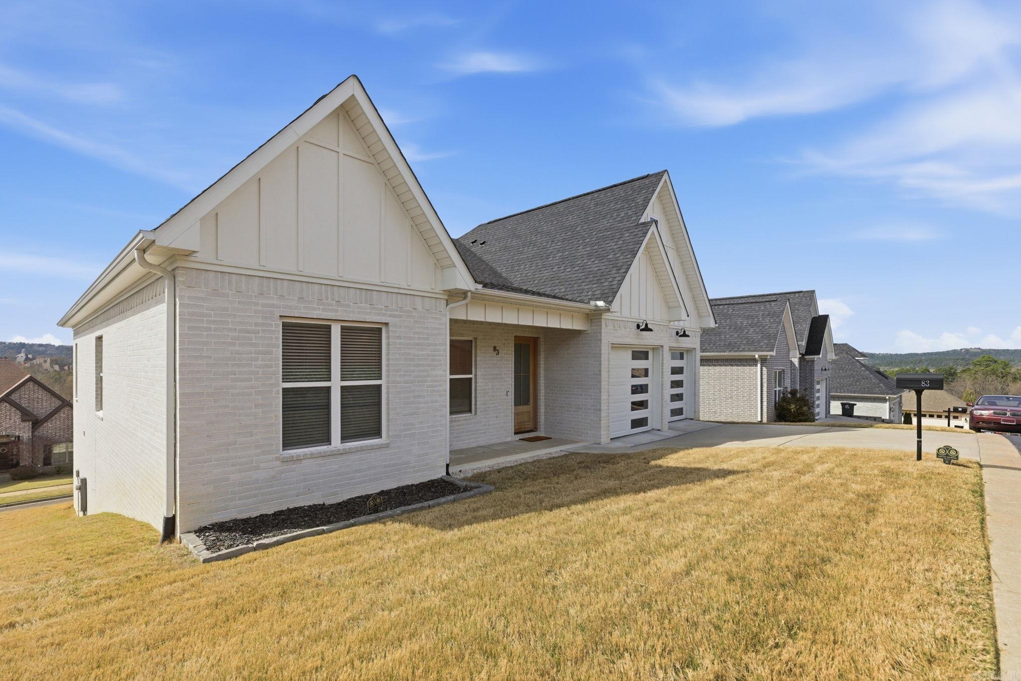 83 Tournay Circle
