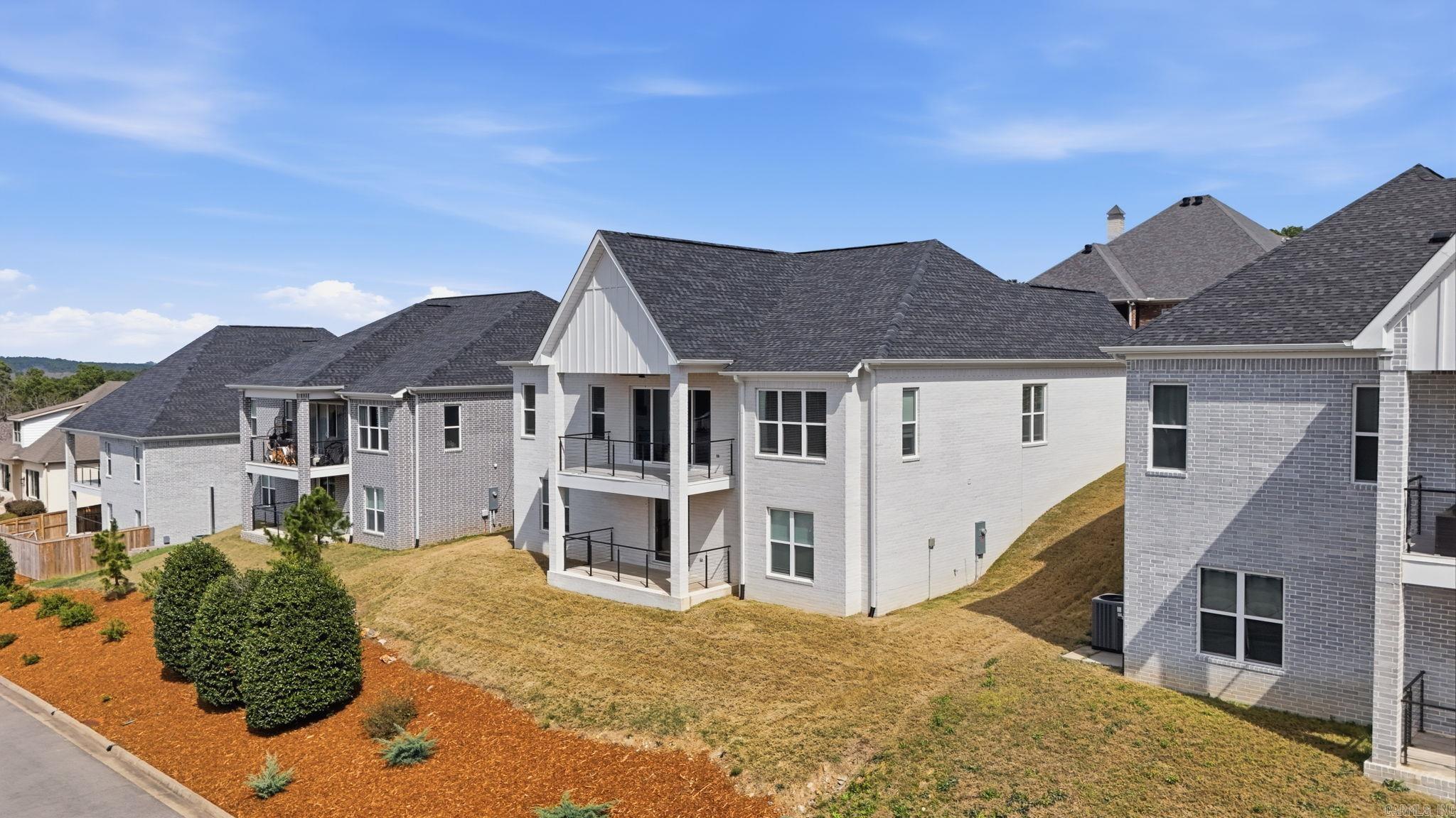 83 Tournay Circle