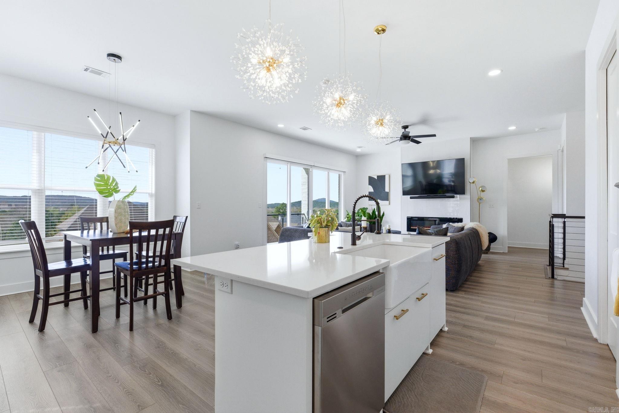83 Tournay Circle