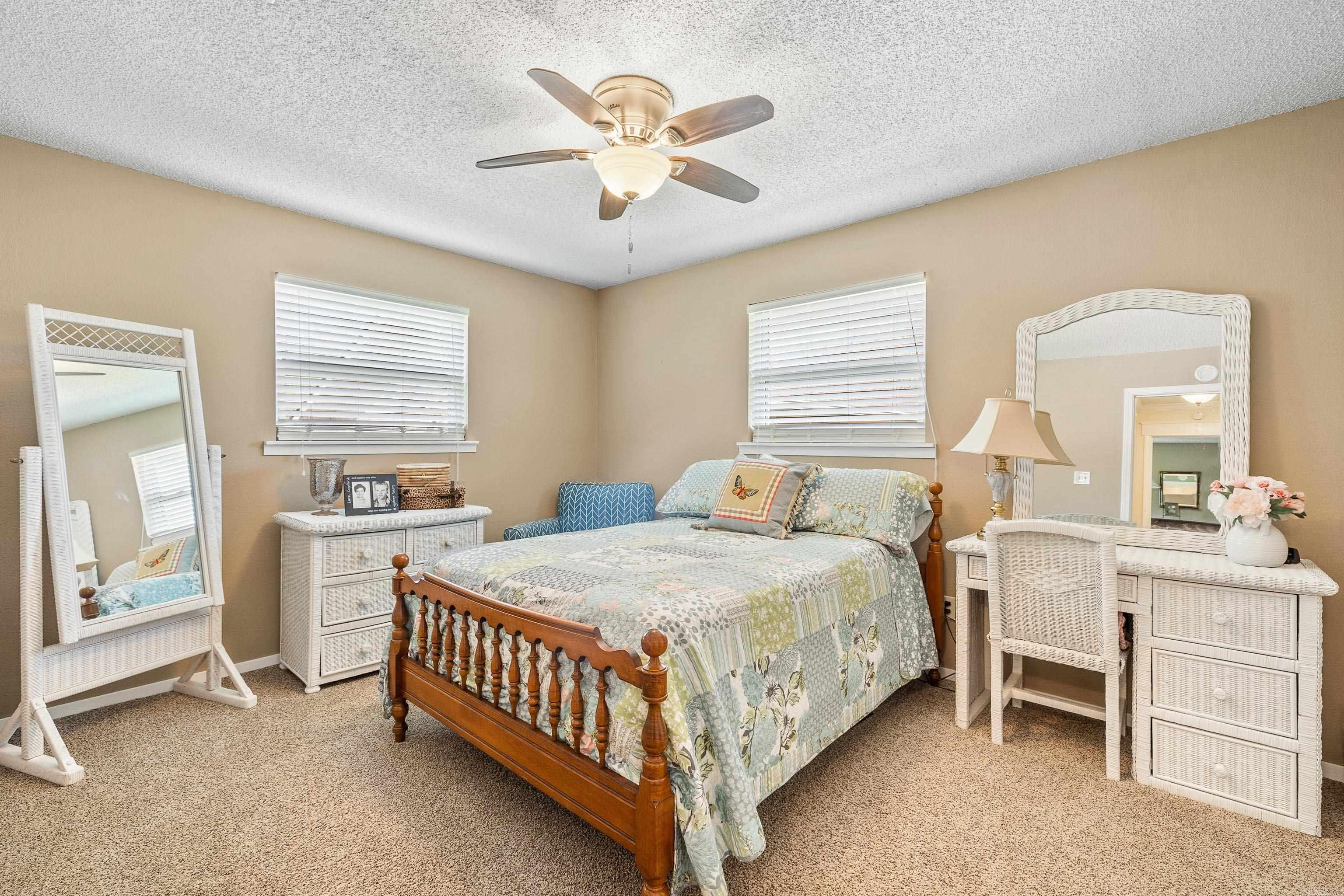 515 Beachview Circle
