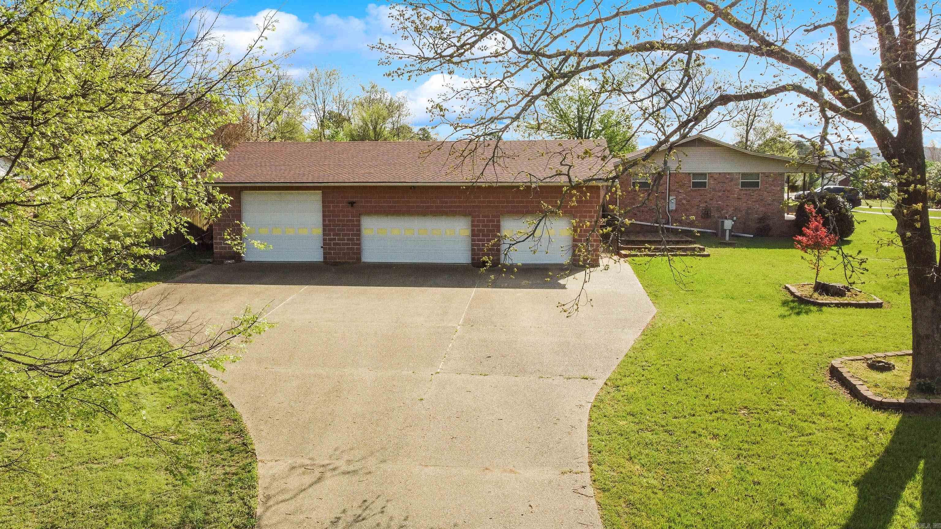 515 Beachview Circle