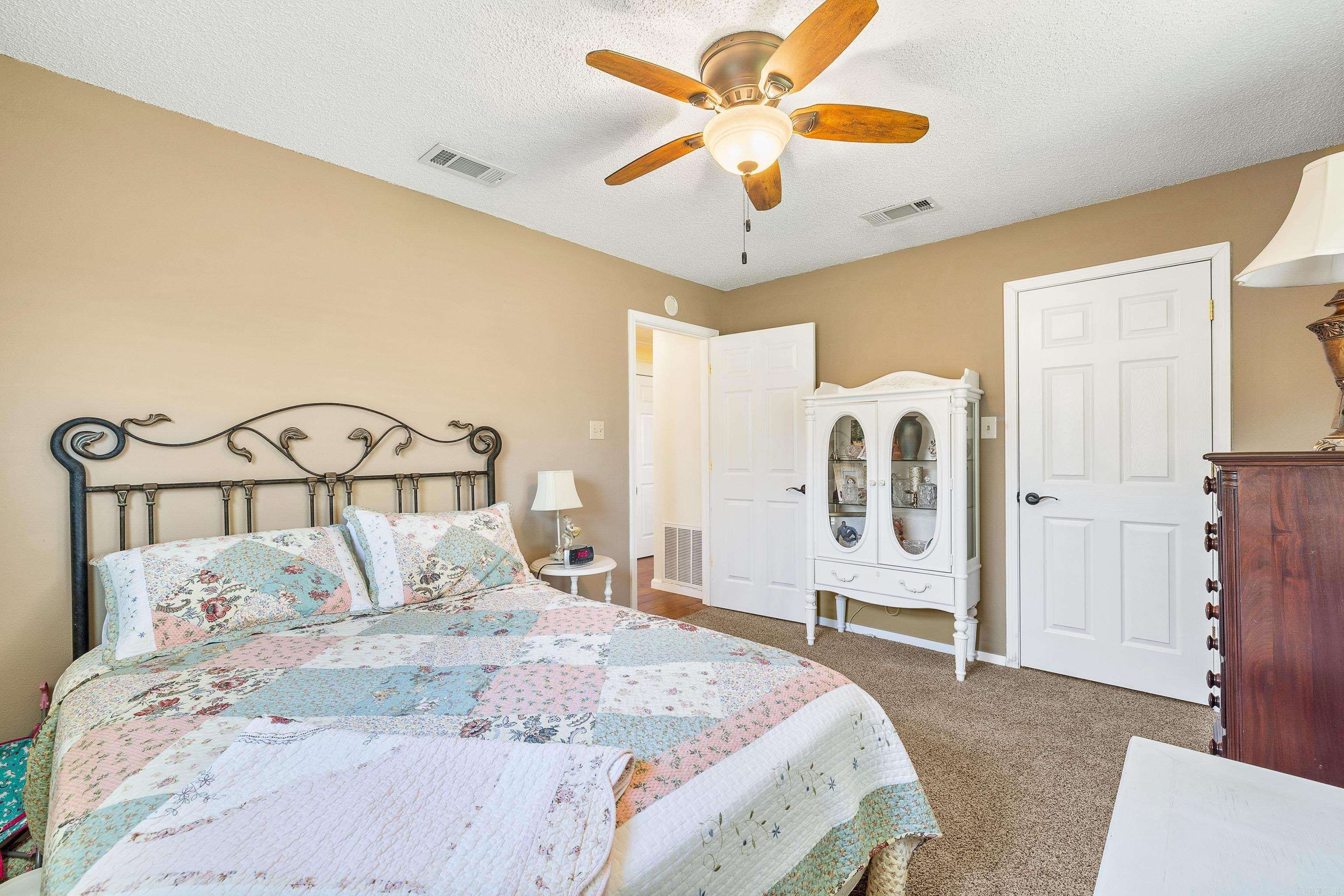515 Beachview Circle