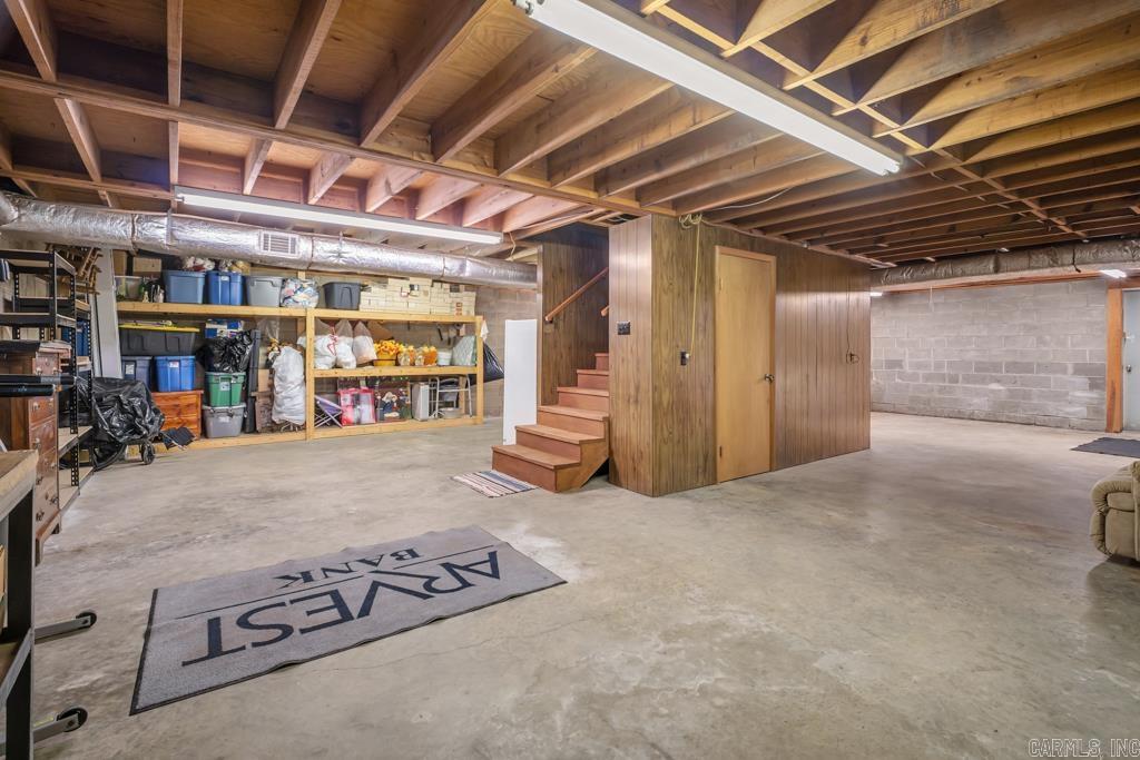 12 Halbrook Lane