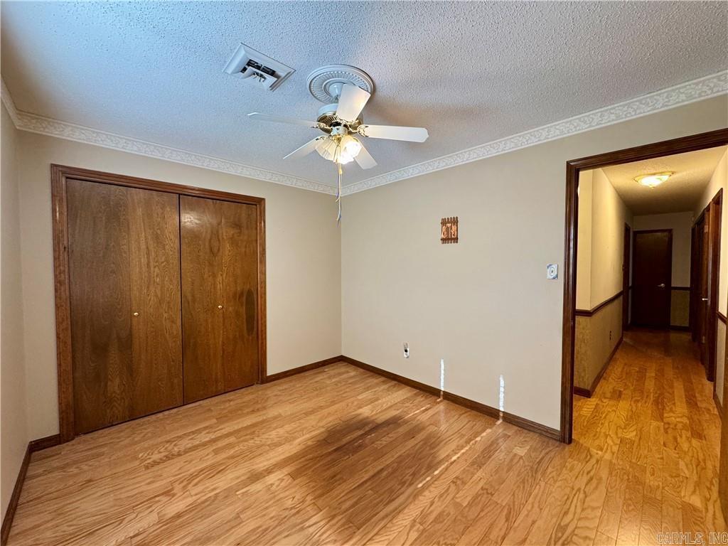 1504 Knoxville