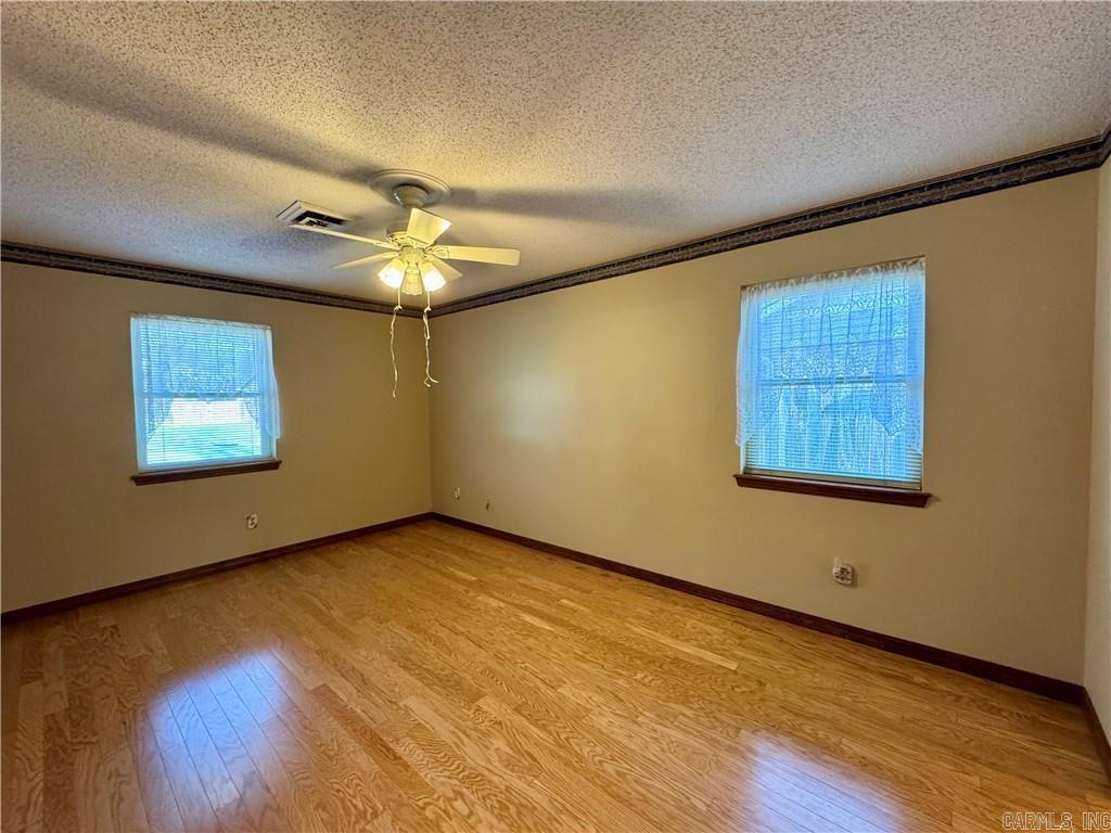 1504 Knoxville