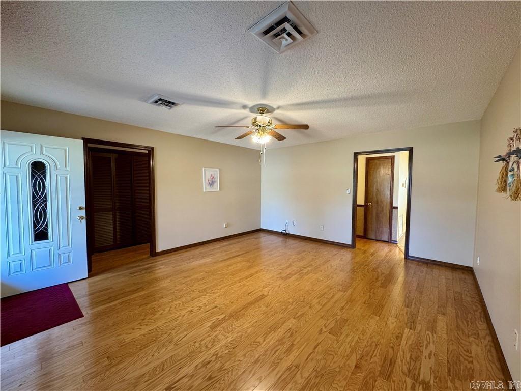 1504 Knoxville