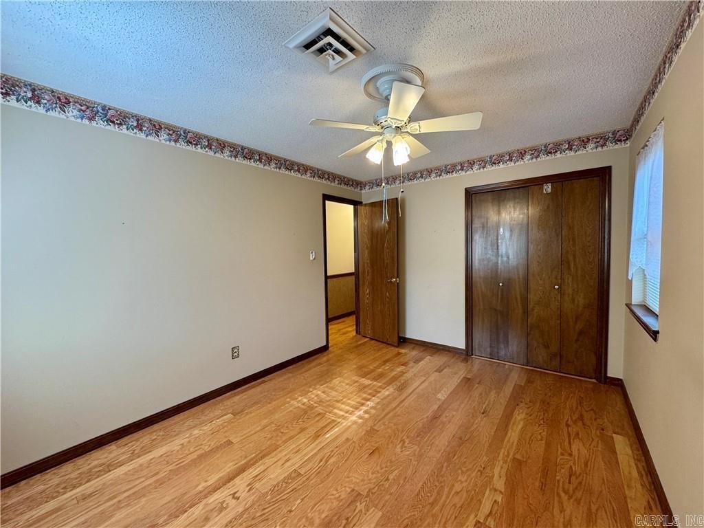 1504 Knoxville