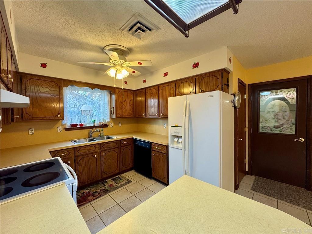 1504 Knoxville