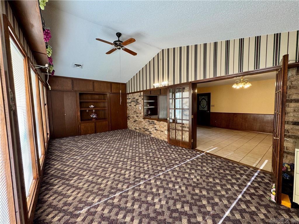 1504 Knoxville