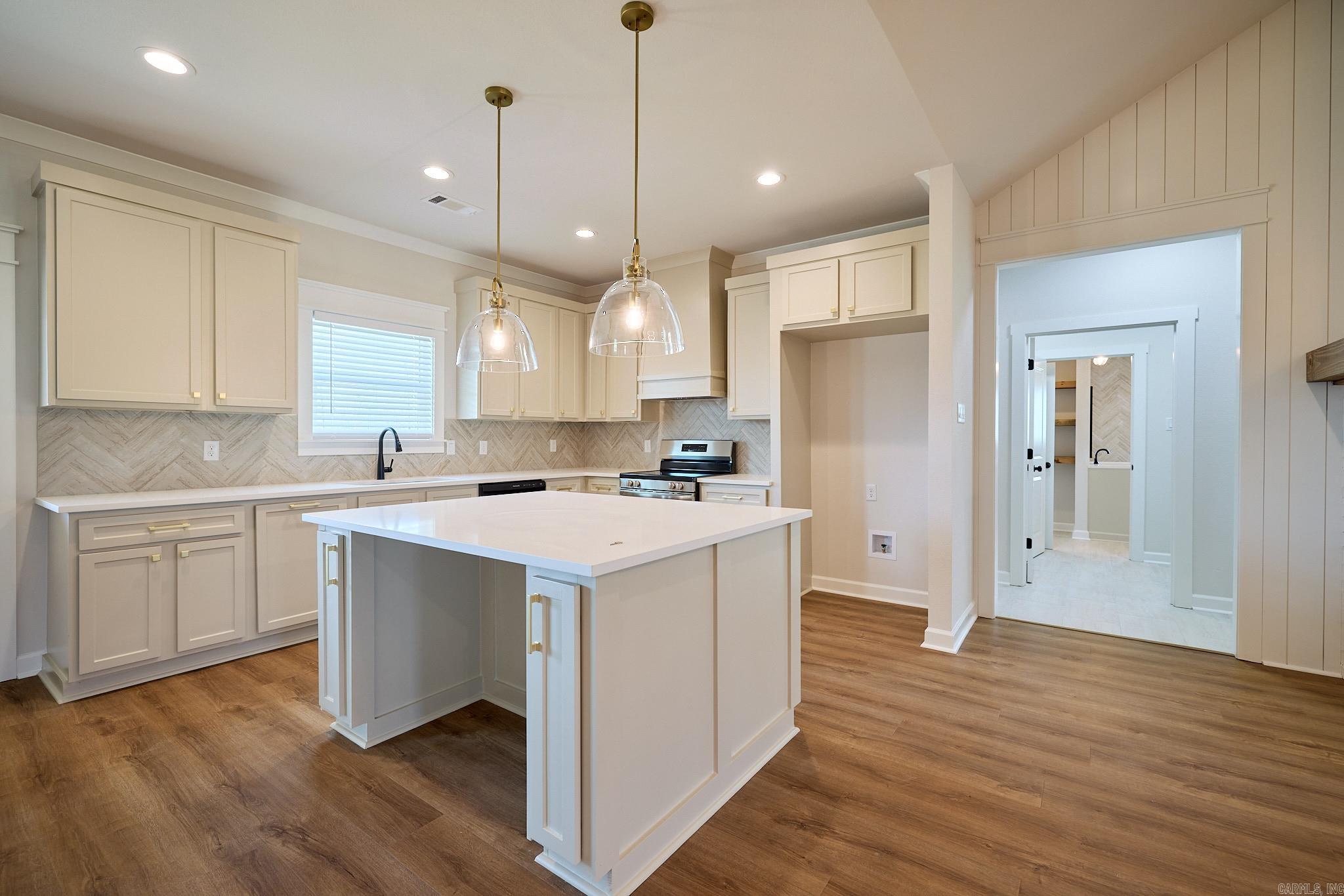 10557 W Miller Sardis Road