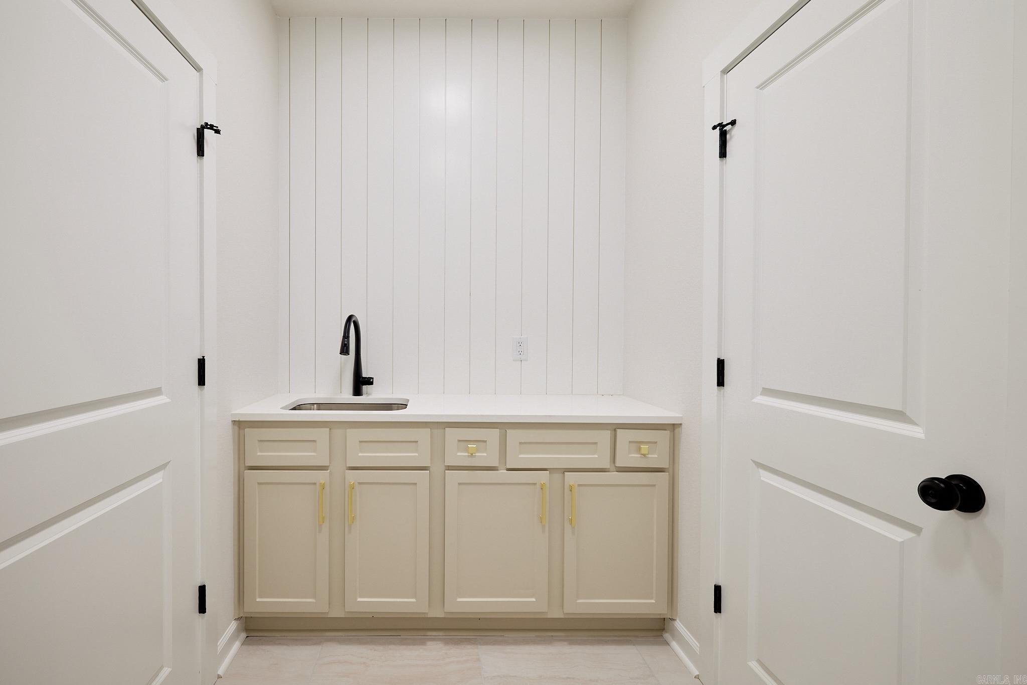 10557 W Miller Sardis Road