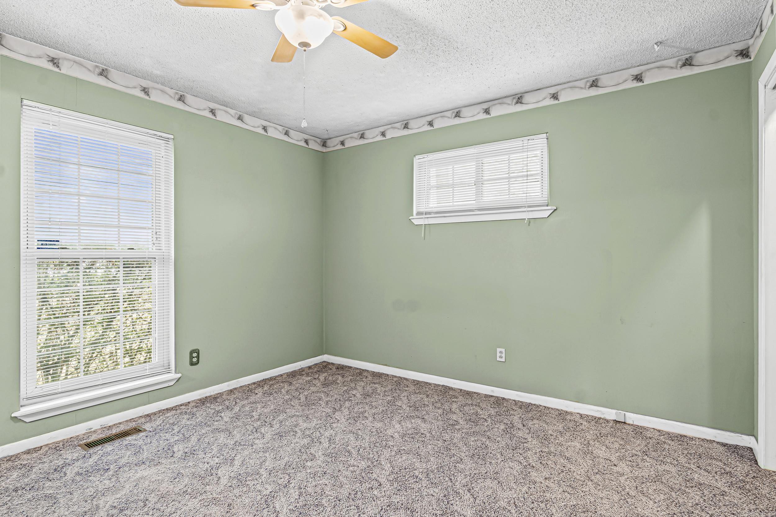 1213 Eastview Drive