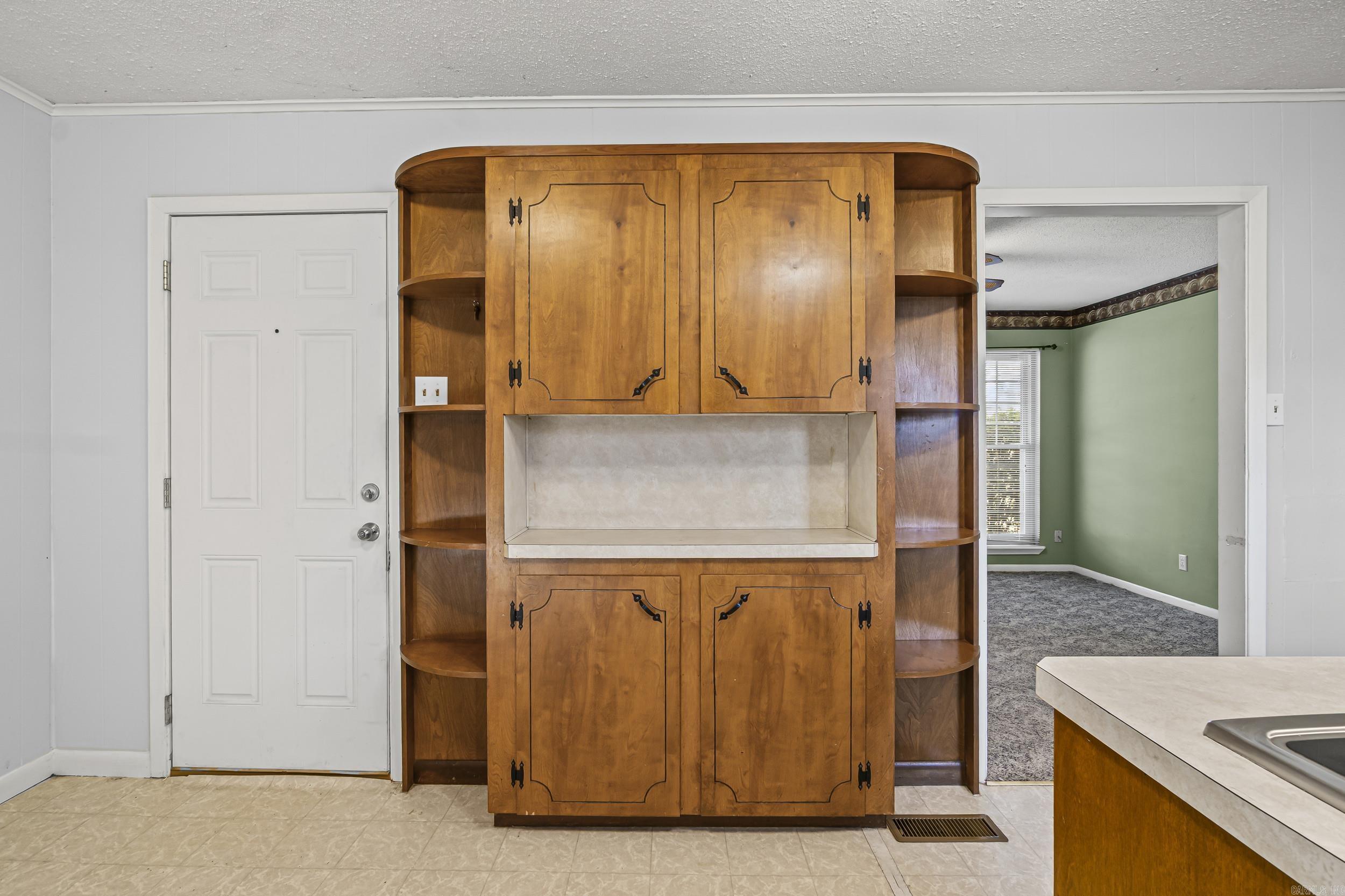 1213 Eastview Drive
