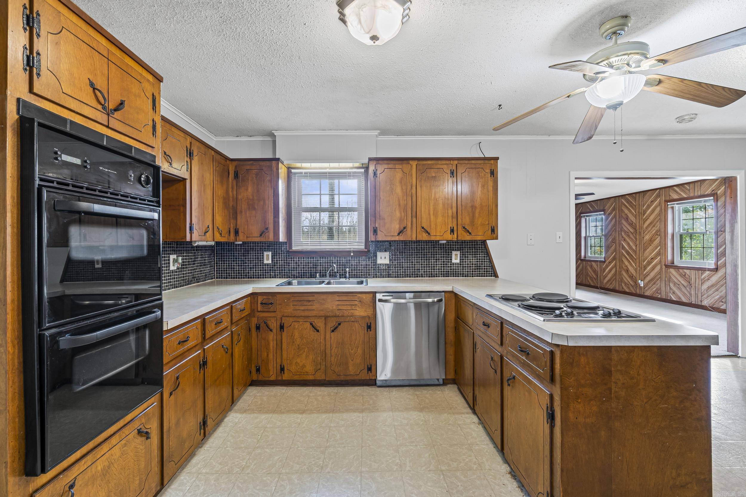 1213 Eastview Drive