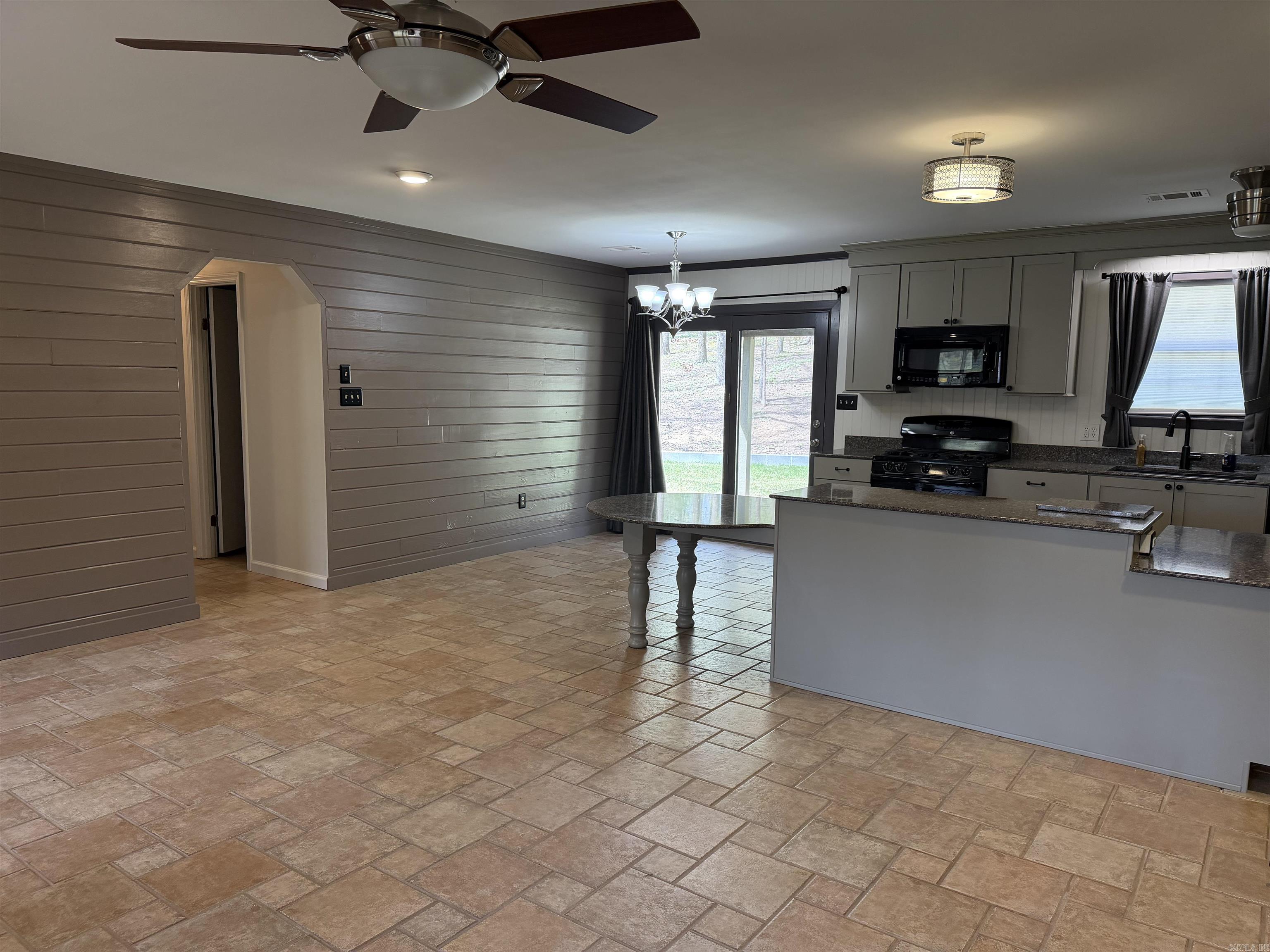 6 Cottontail Drive