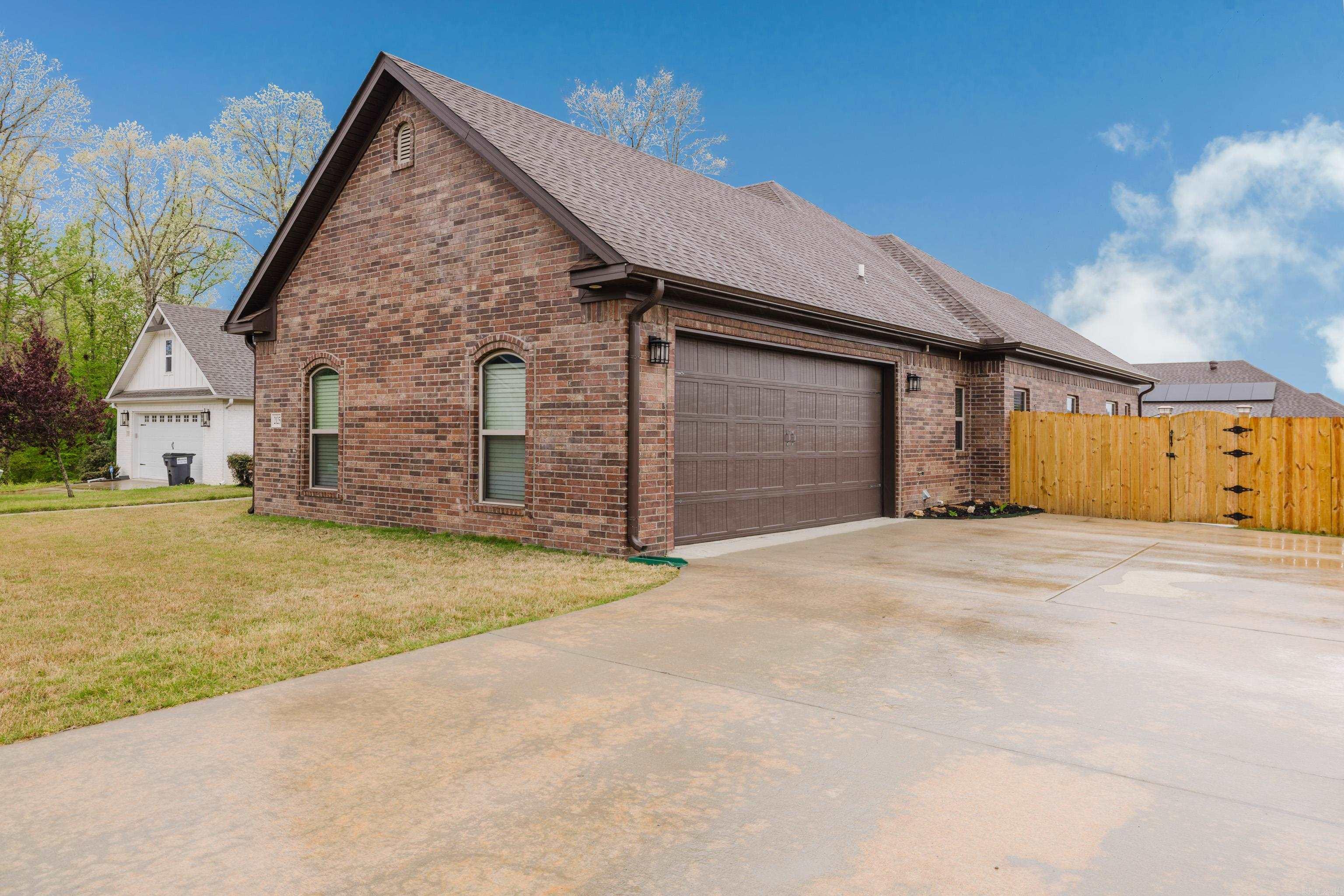 2125 Avondale Drive