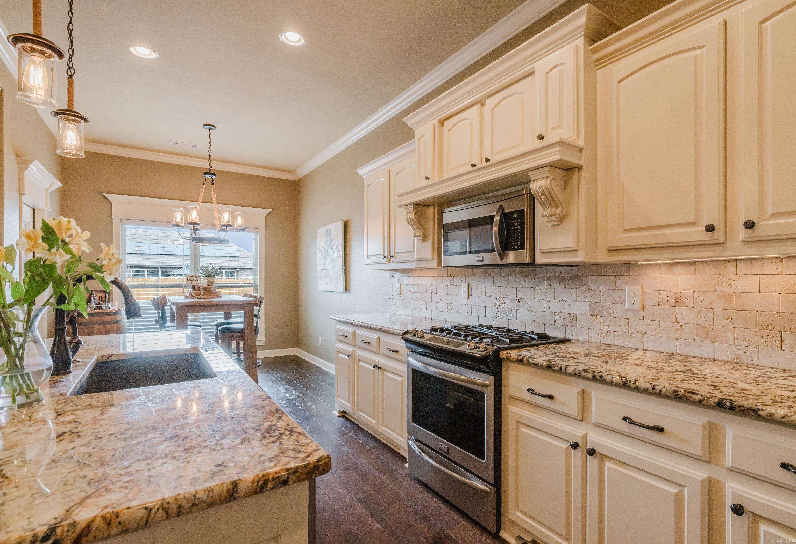 2125 Avondale Drive