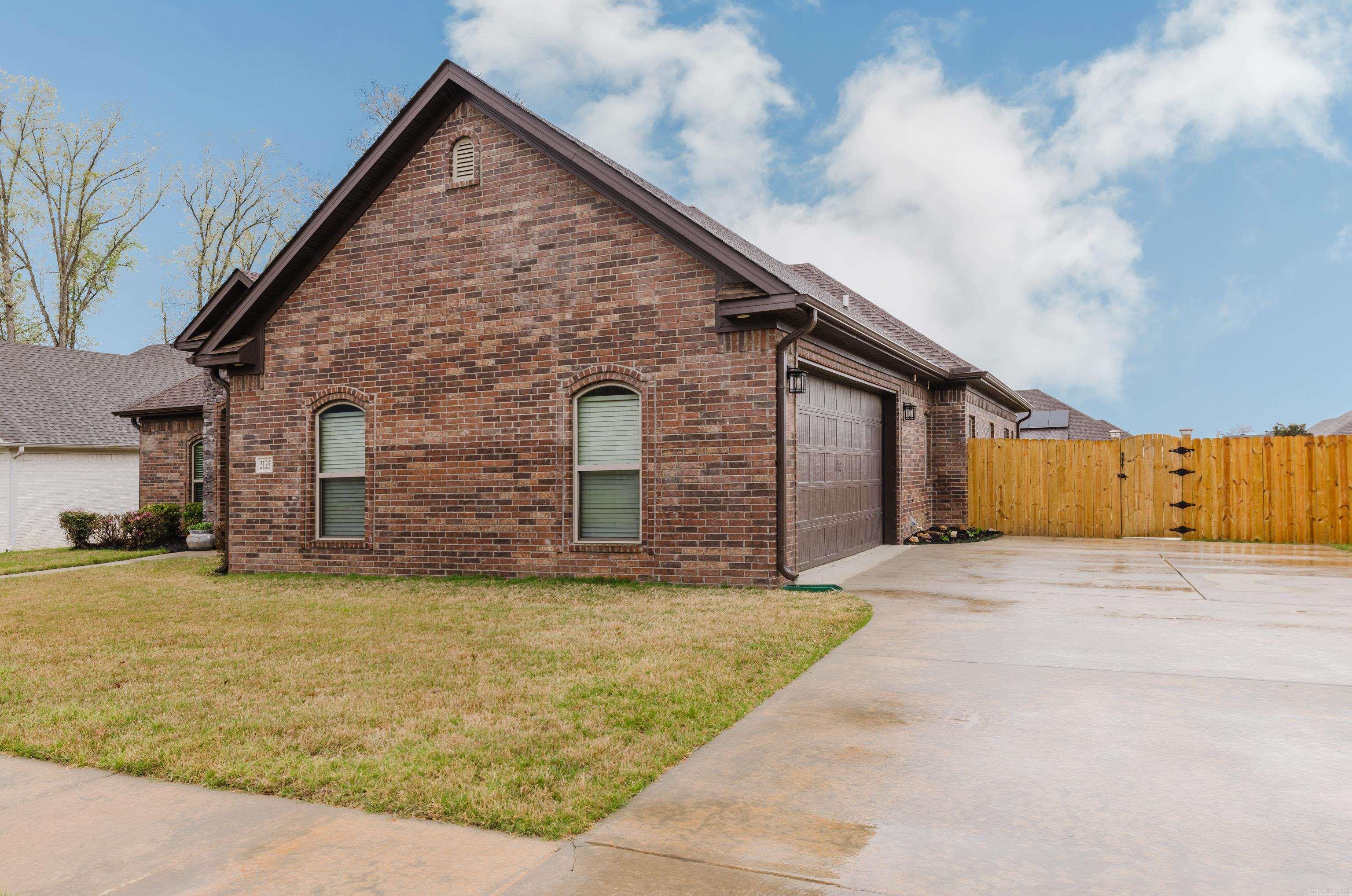 2125 Avondale Drive