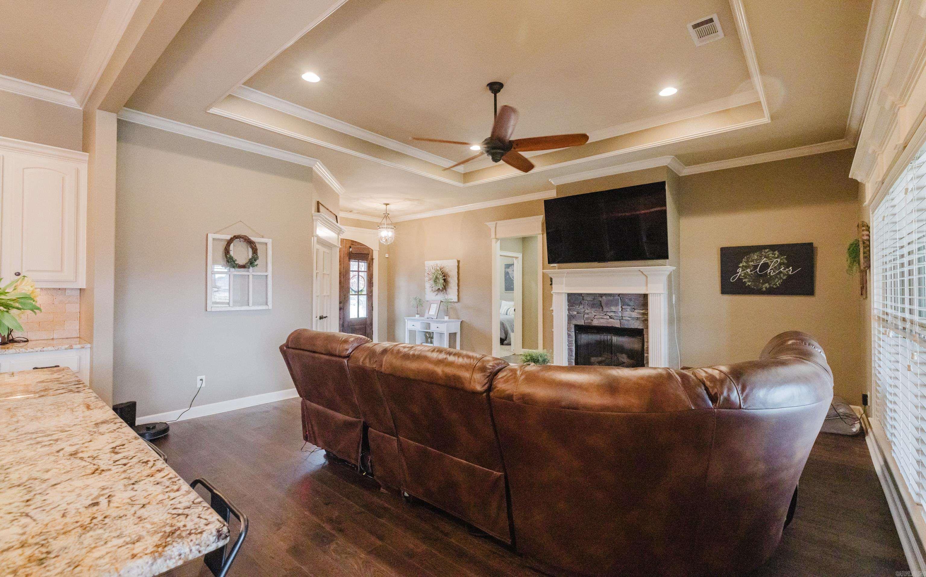 2125 Avondale Drive