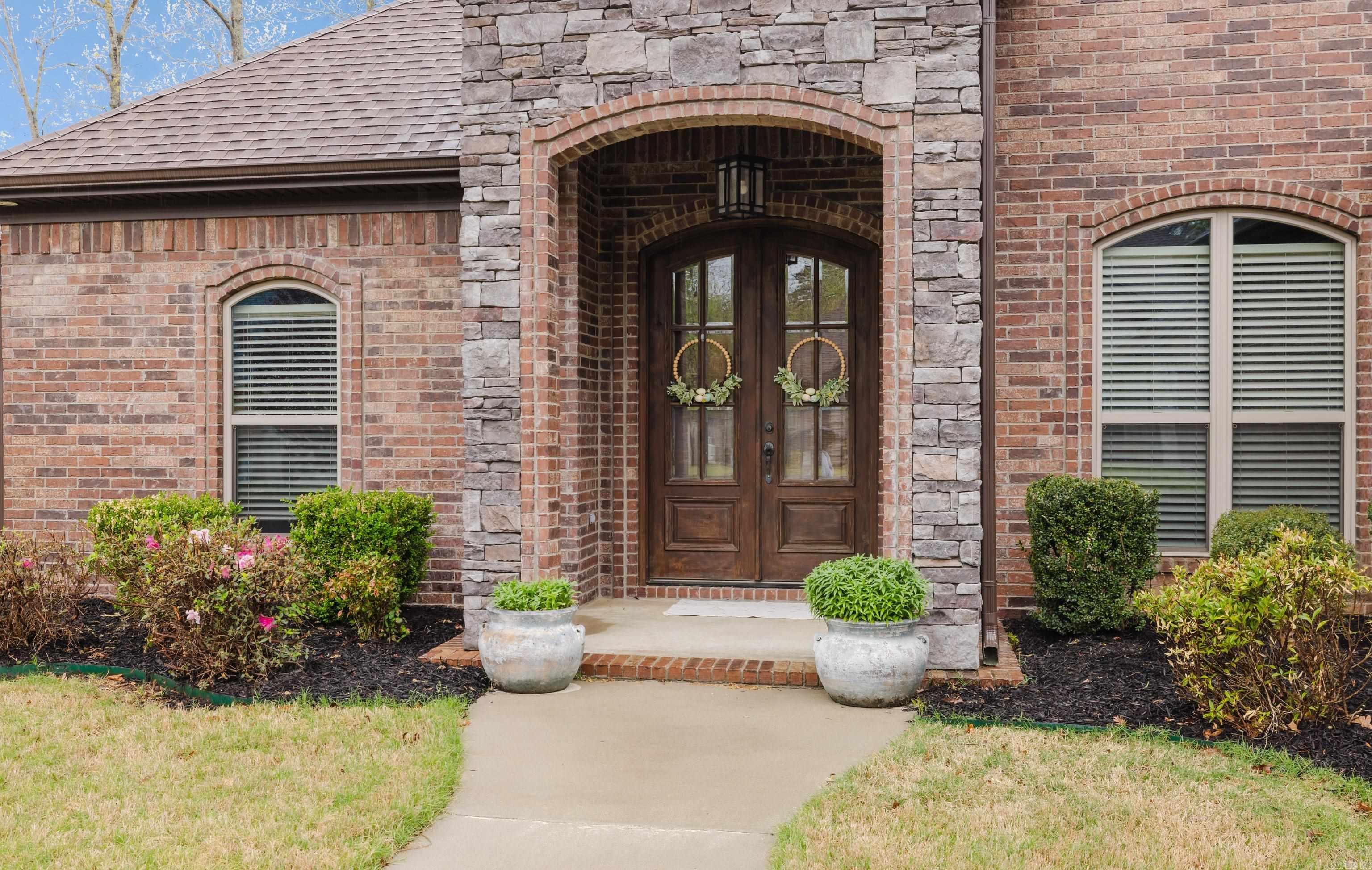 2125 Avondale Drive
