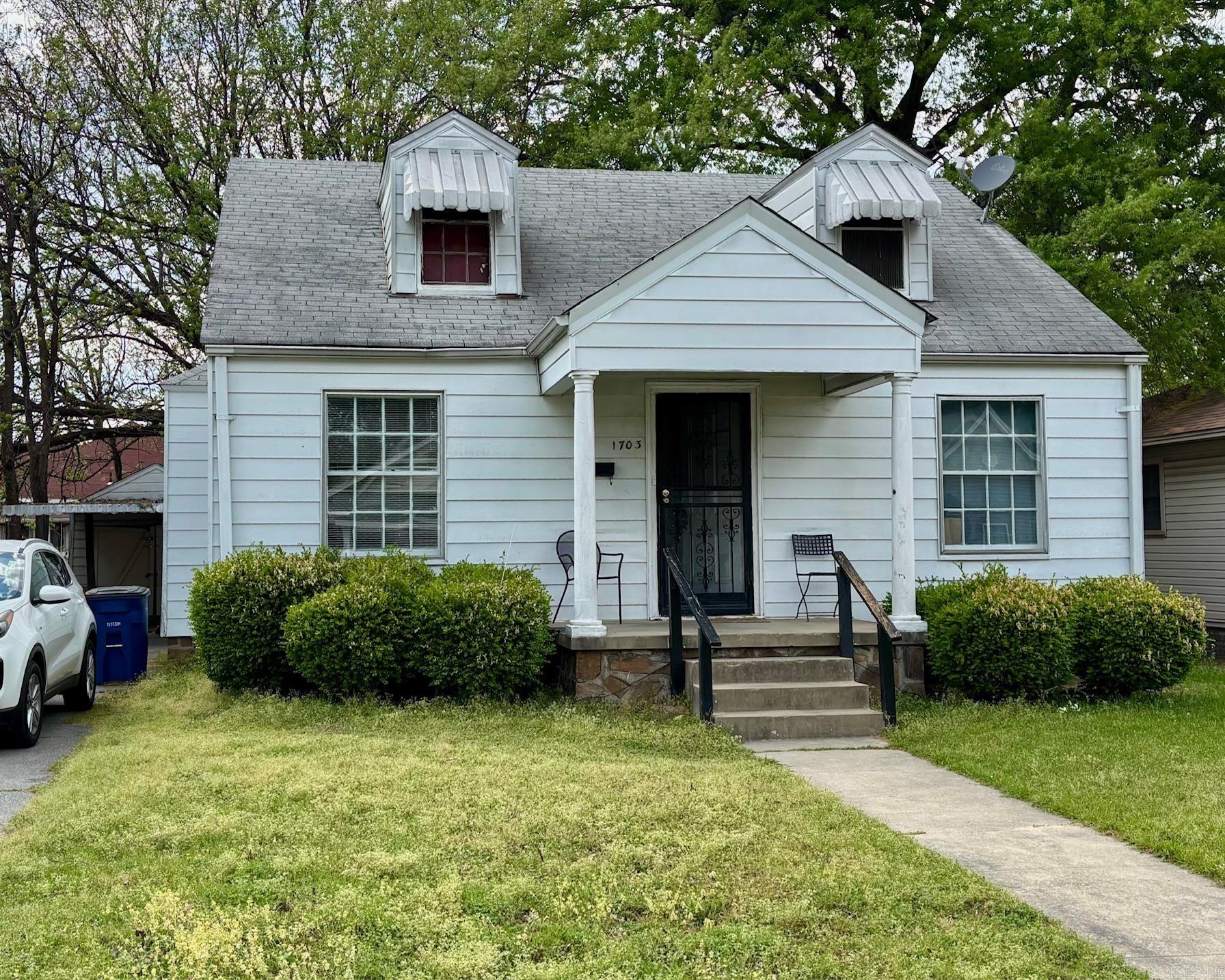 1703 Schaer Street