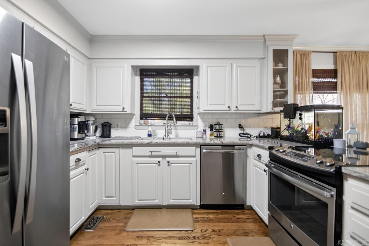 4 Combonne Court