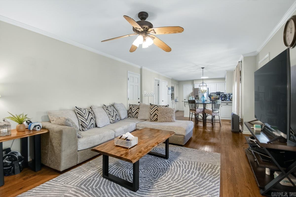 4 Combonne Court