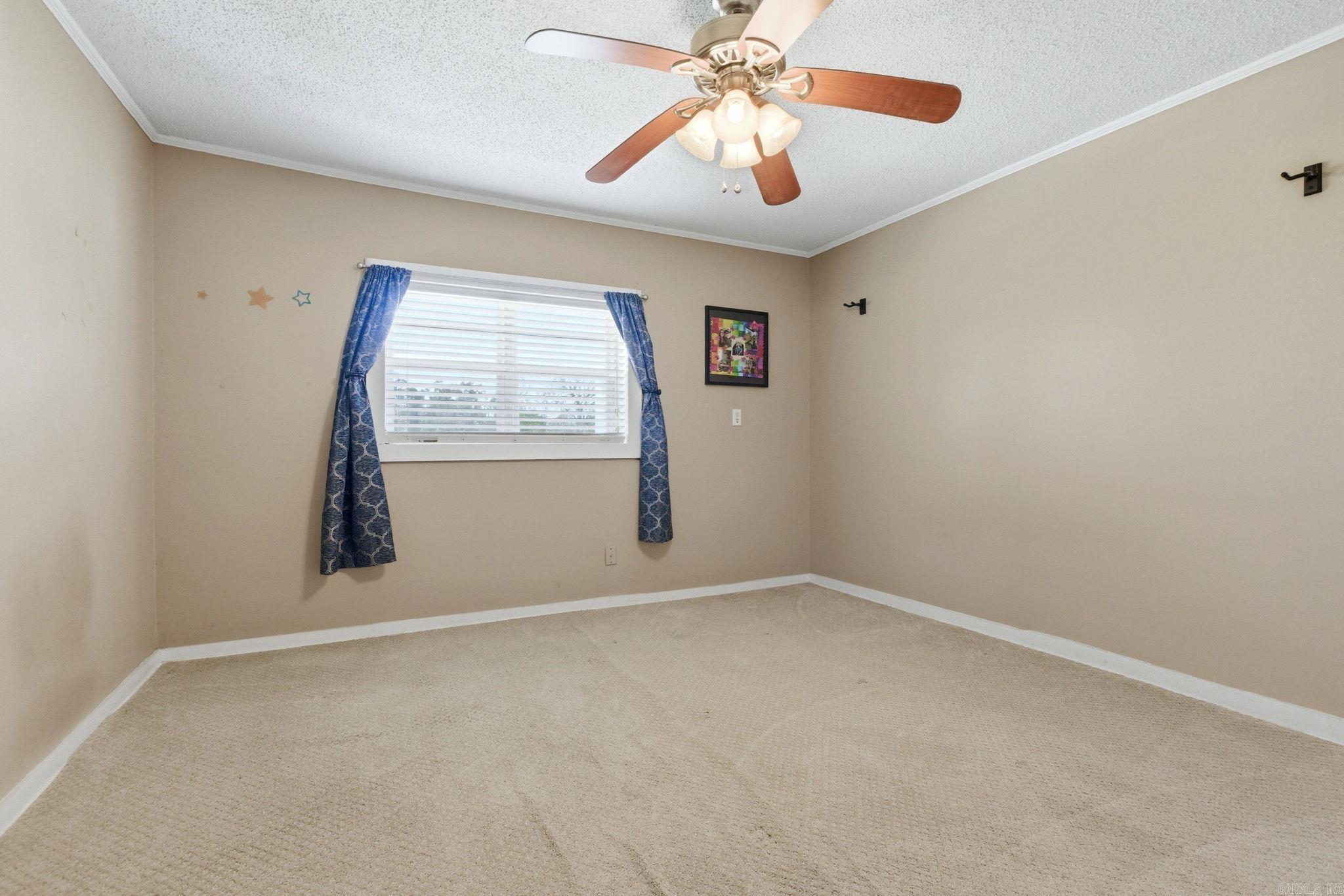 6307 Middle Warren Rd