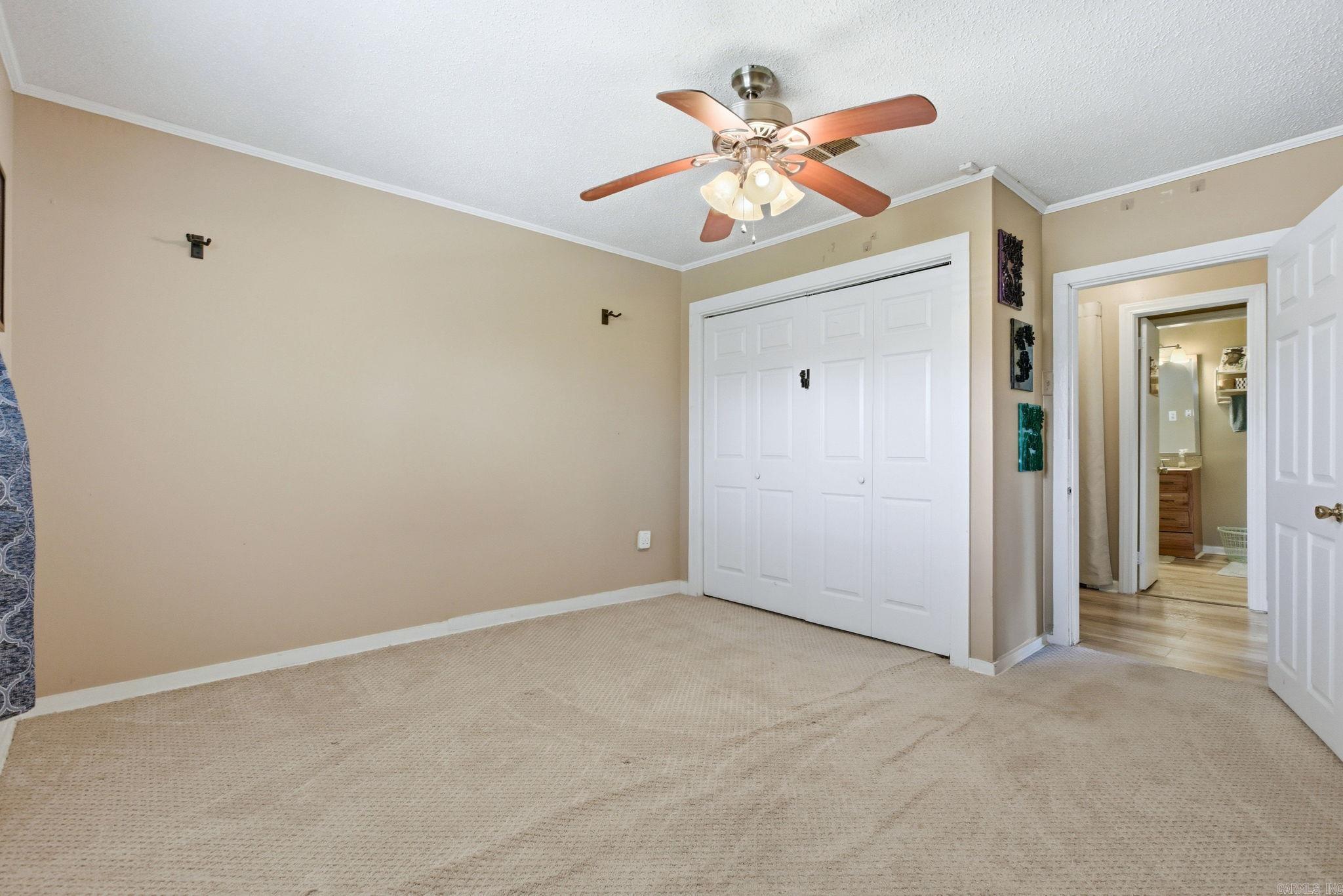 6307 Middle Warren Rd