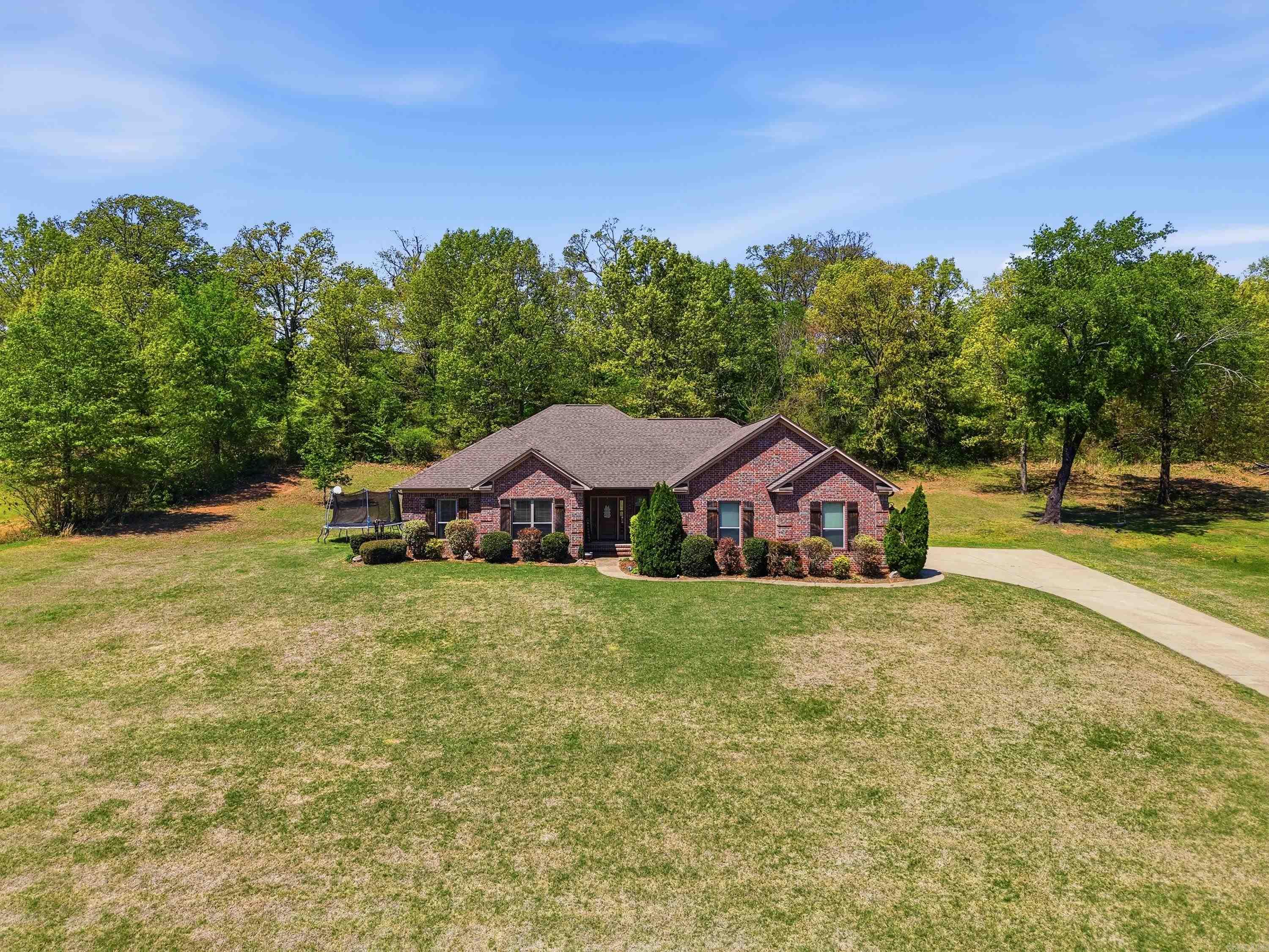 23 SABLEWOOD Drive