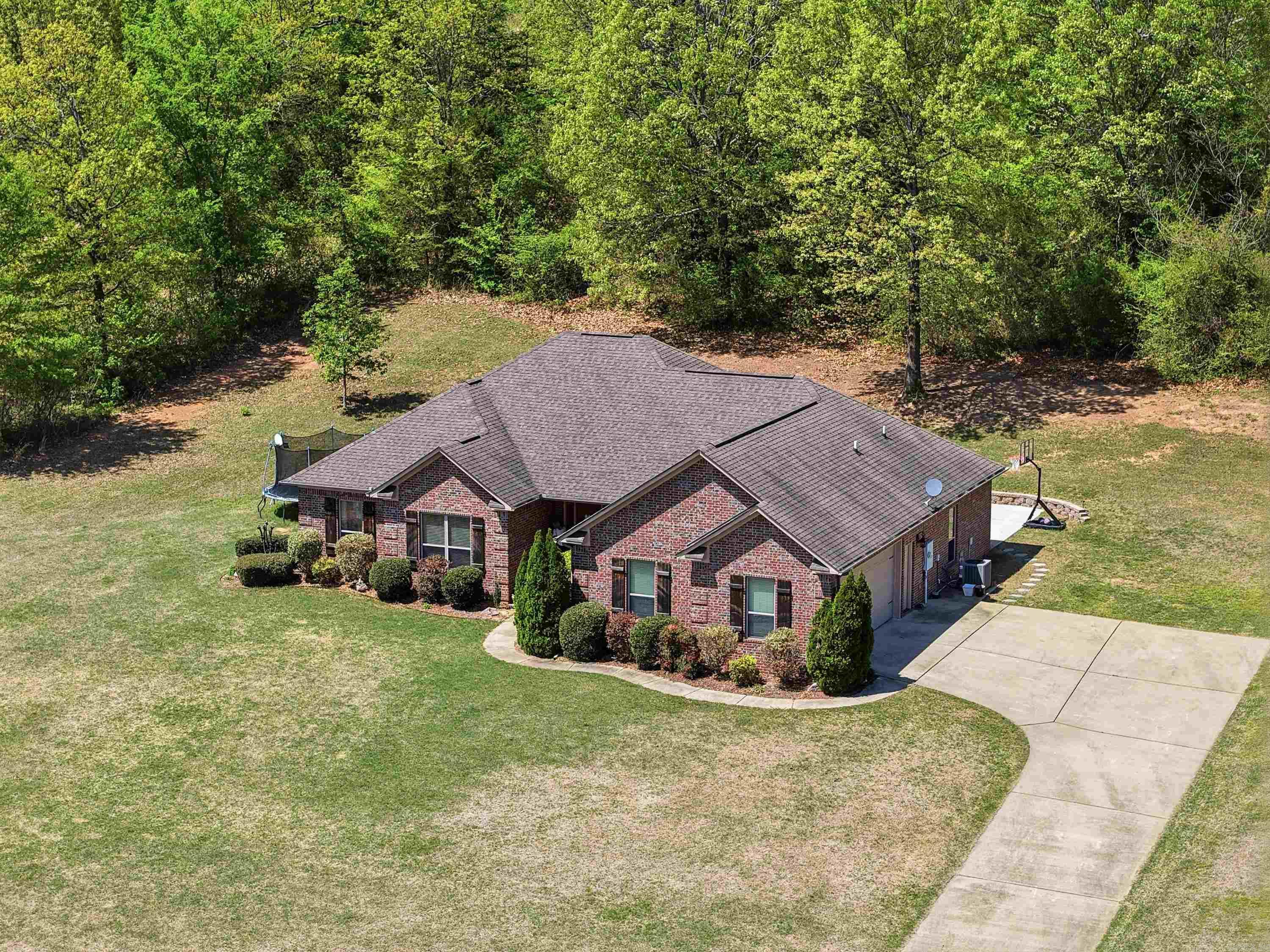 23 SABLEWOOD Drive