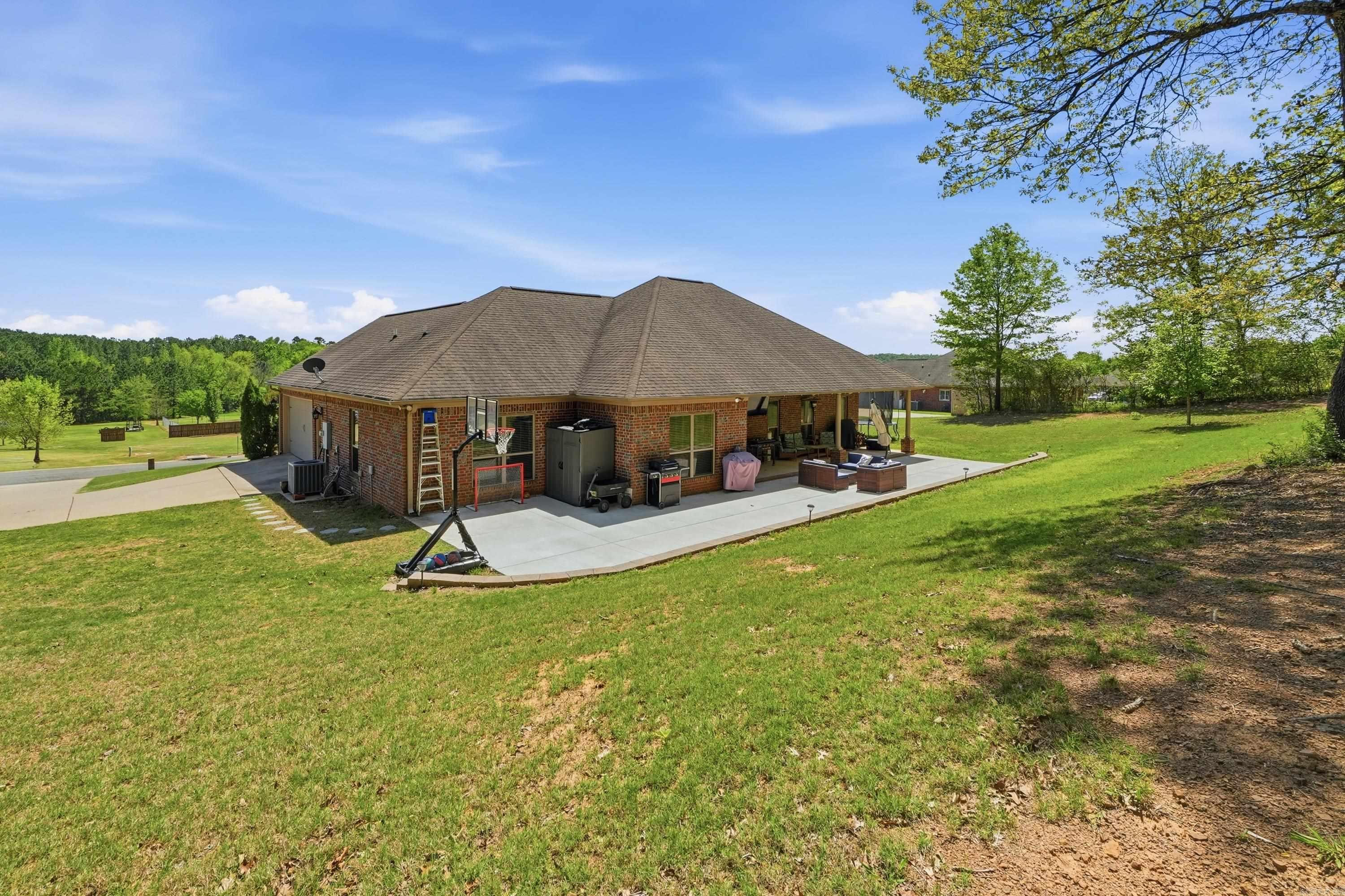 23 SABLEWOOD Drive