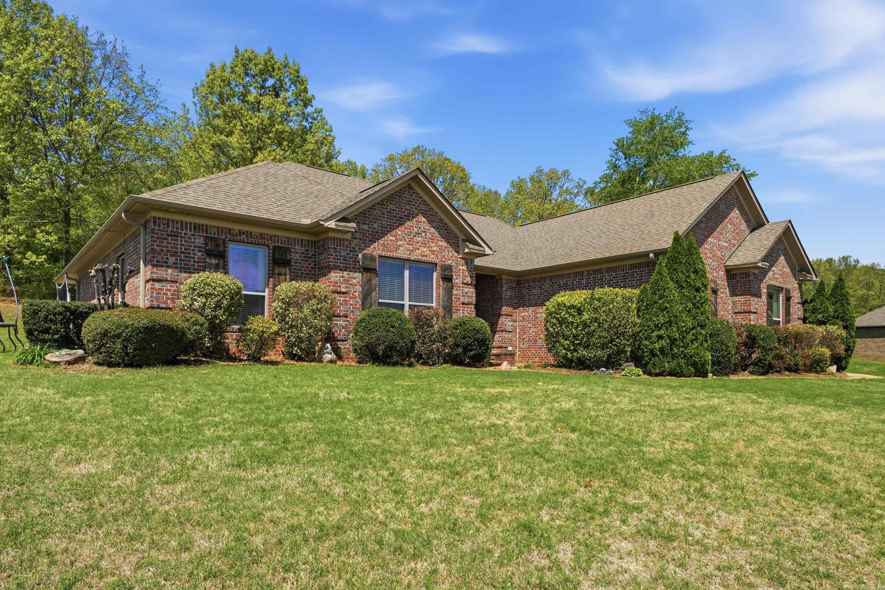 23 SABLEWOOD Drive