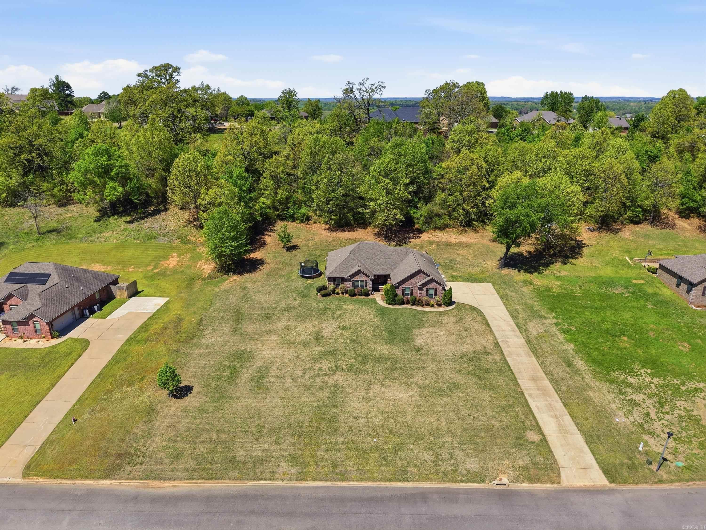 23 SABLEWOOD Drive