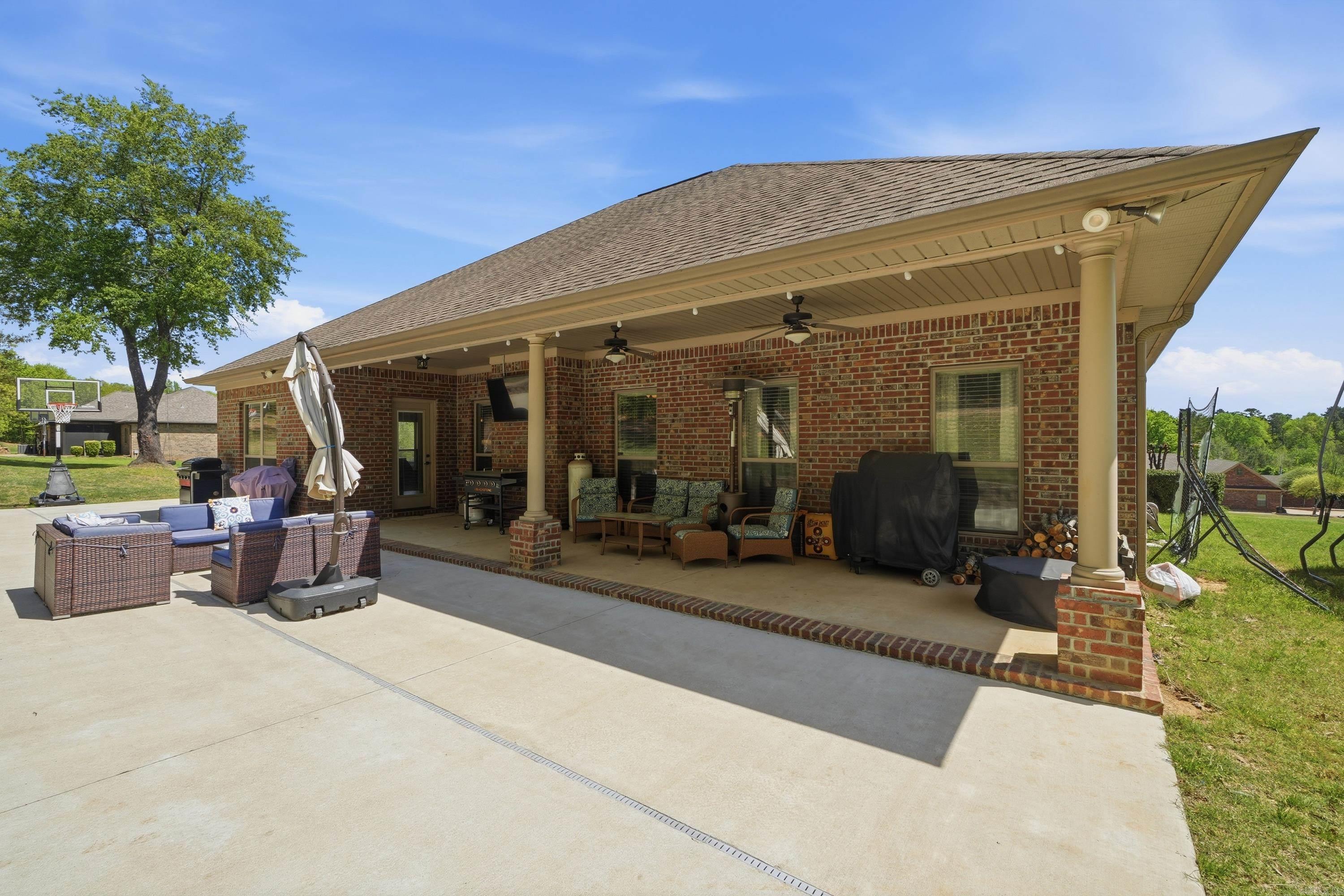 23 SABLEWOOD Drive